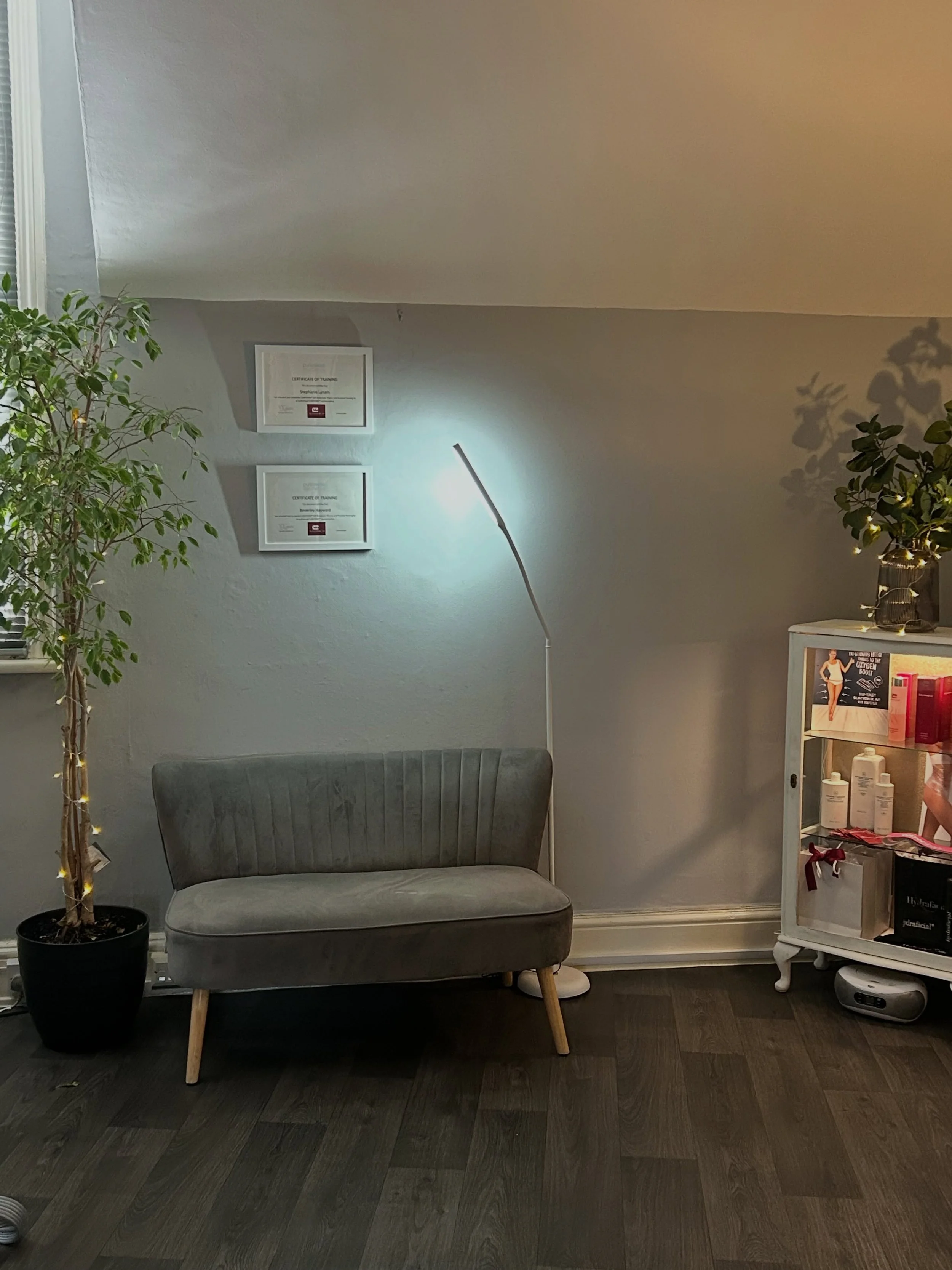 This month it&rsquo;s time to Cosy up with some self care. 
⁠
Here&rsquo;s what we have going on in clinic for you 🤎
⁠
⁠
Autumn Body Reset
⁠
Book a course 6 lymphatic wellness sessions and get a complimentary upgrade to include:
x3 RF skin tightenin