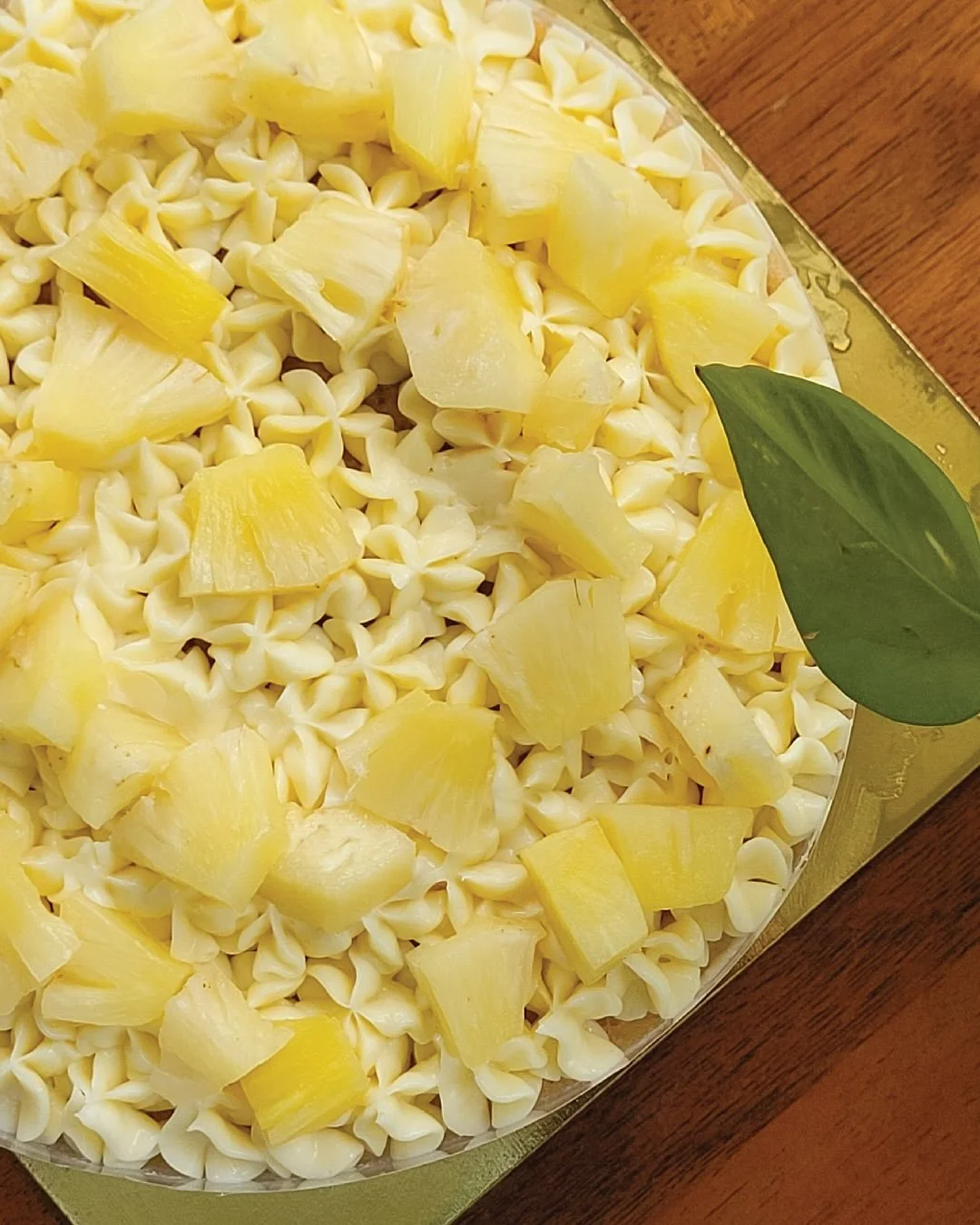 Sunshine in every bite, even when the skies are grey. 🍍☁️ This fresh pineapple cake with vanilla cream cheese frosting brings the kind of sweet and soft brightness on a gorgeous rainy day! What you waiting for? Order yours, now!!!

[Fresh Pineapple 