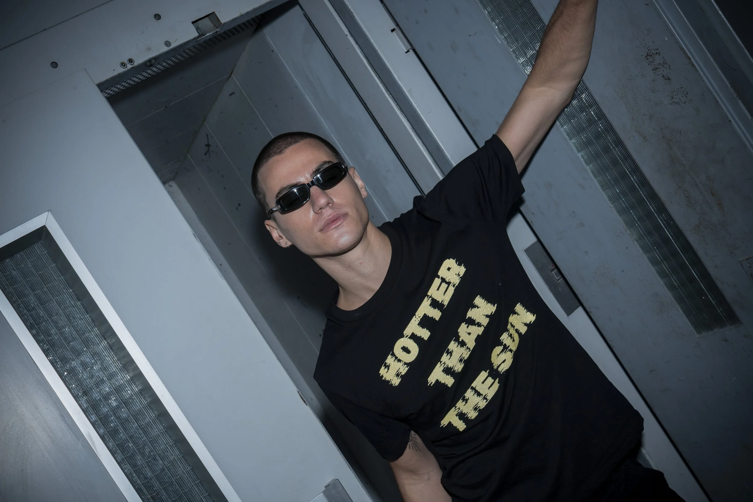 theouts_clothes_117.jpg