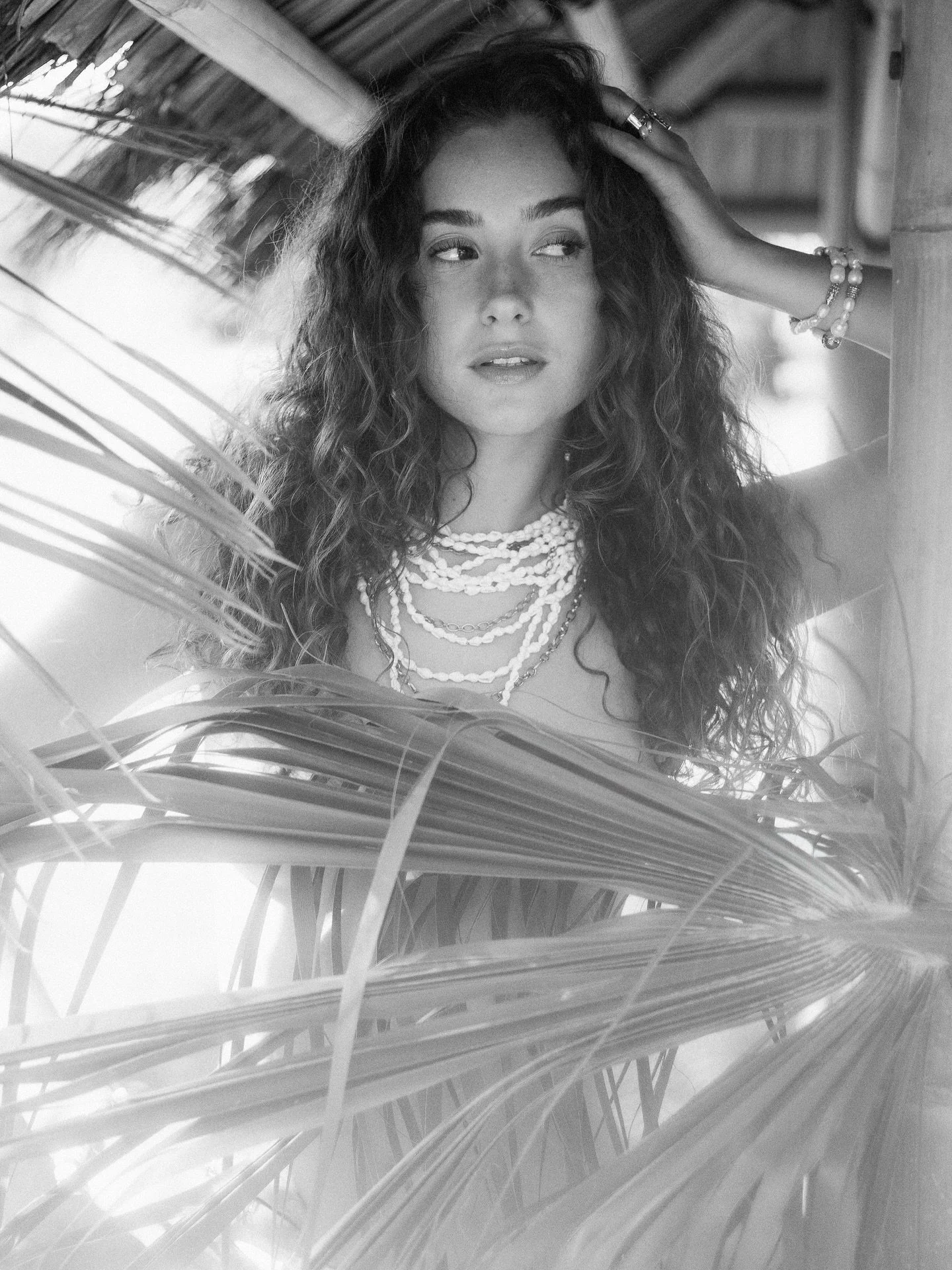 Island vibes w/ @blancjustiiine 🌿

🐚 : @scorpionejewelry 

________

#portrait_shots #bnwsouls #islandvibes #yourshotphotographer #portraits_vision #summertime #bnw #grainyfilm #photographer #modelshoot #jewerlyphotography #moodyphotography