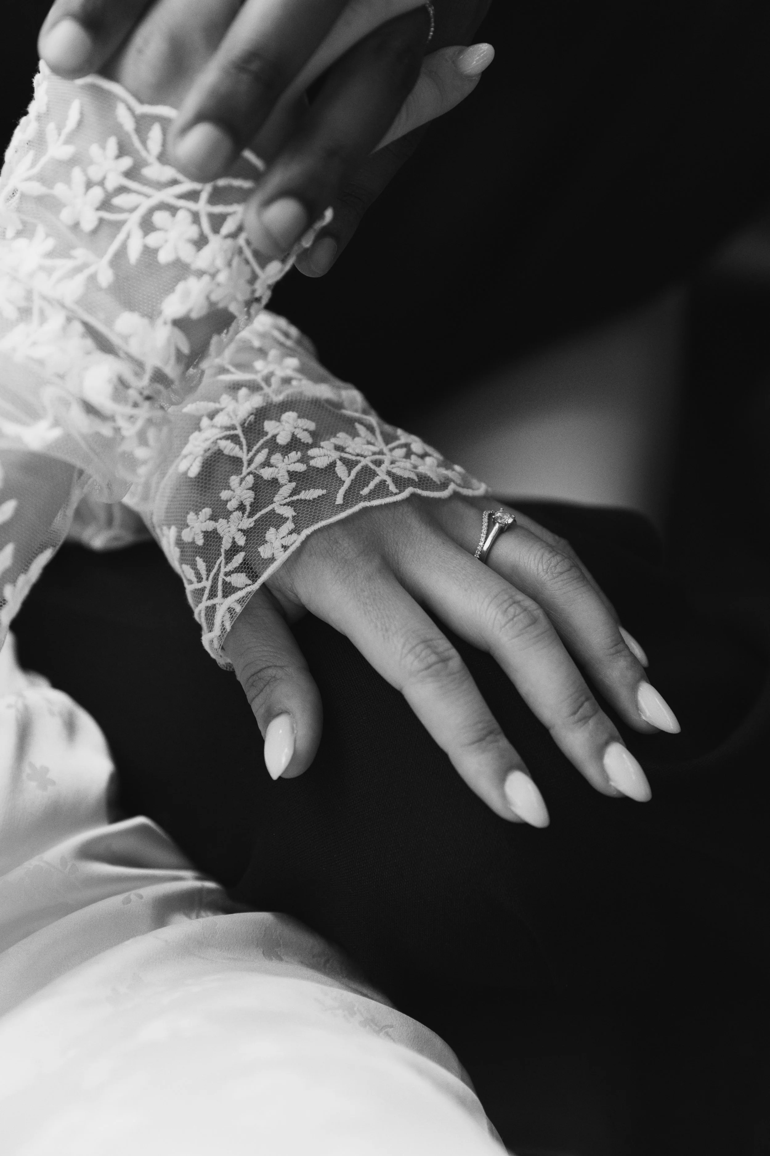Julie & Etienne_P8-16.jpg