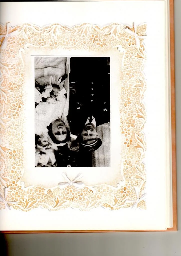 Photo de mariage des grands-parents paternels de Fred, conservée dans un album de famille.