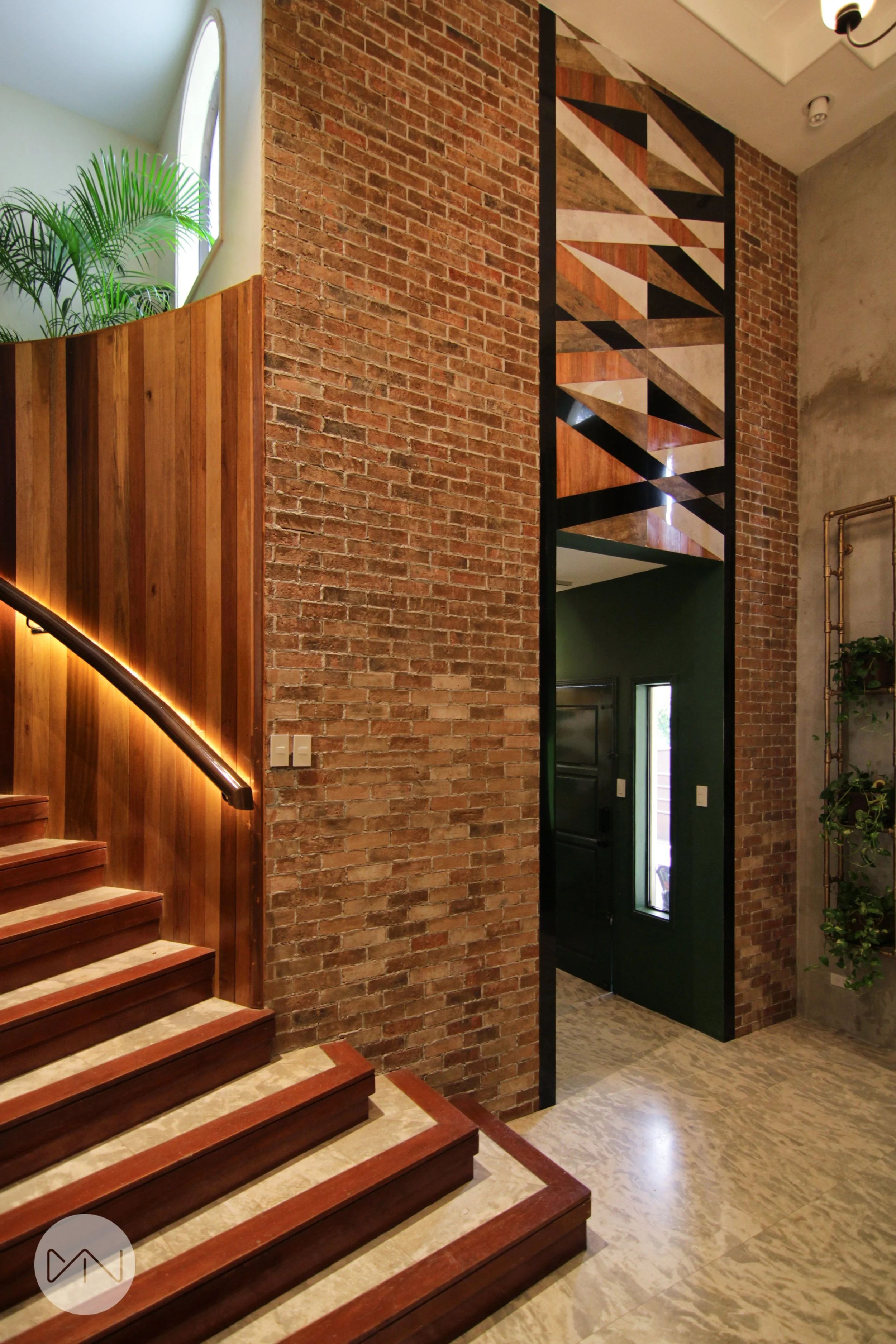 FOYER 1.jpg