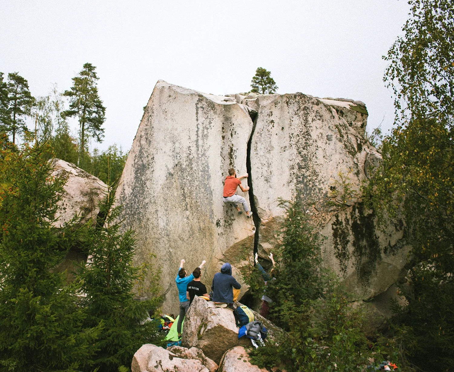 Crash Pads and Spotting: How to Keep Your Friends Safe, and Yourself Safer&nbsp;when Bouldering.