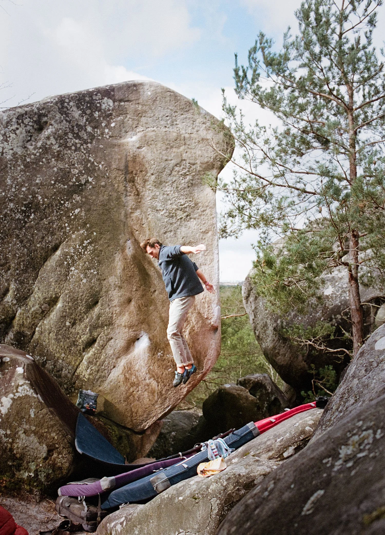 Tim Wilson falling off while projecting Rababoum in Manoury, Fontainbleau