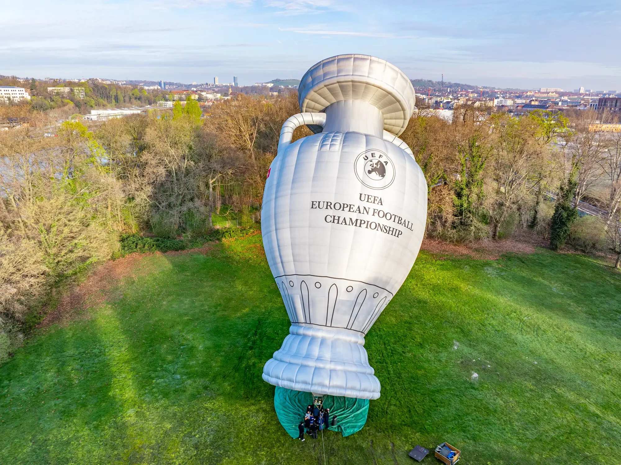 Ballonstart im NeckarPark auf dem Wasn Gelände Stuttgart