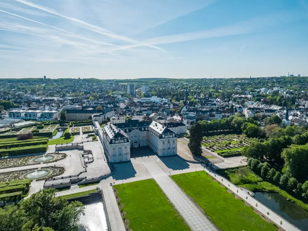 Schlösser Brühl Schloss Augustusburg mit Schlosspark in Brühl bei Köln