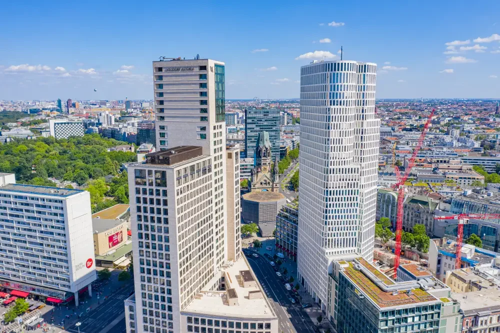Berlin Upper West und Zoofenster mit Gedächtniskirche im Hintergrund