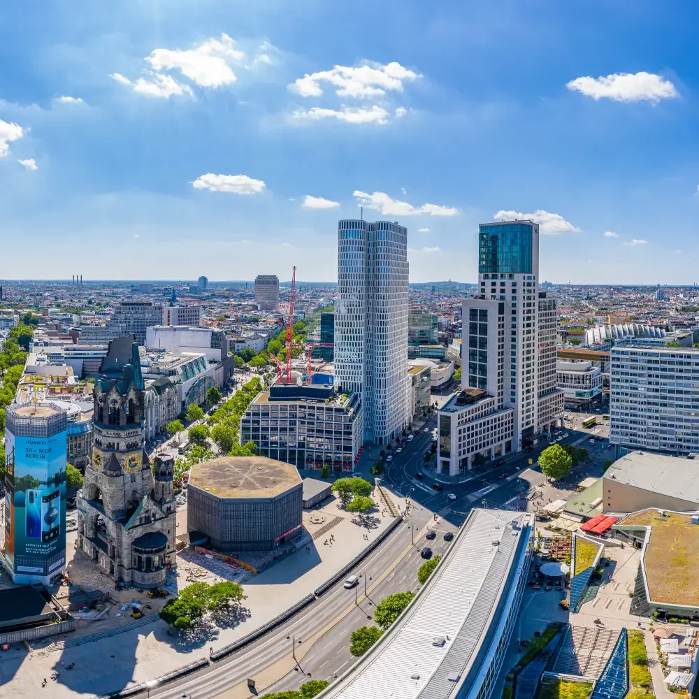 Breitscheidplatz mit Zoofenster, Upper West, Gedächtniskirche, Bikini-Haus und Zoologischer Garten Berlin