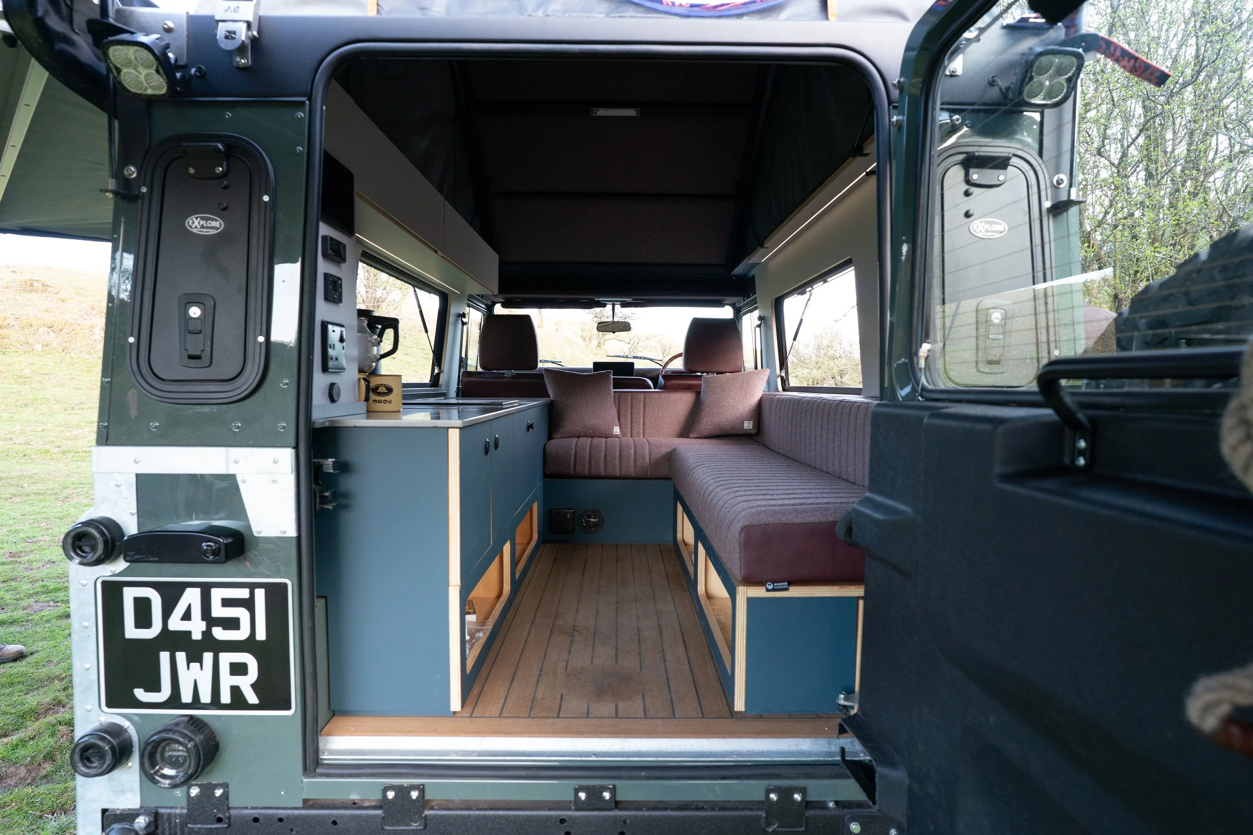LS907346.jpg
