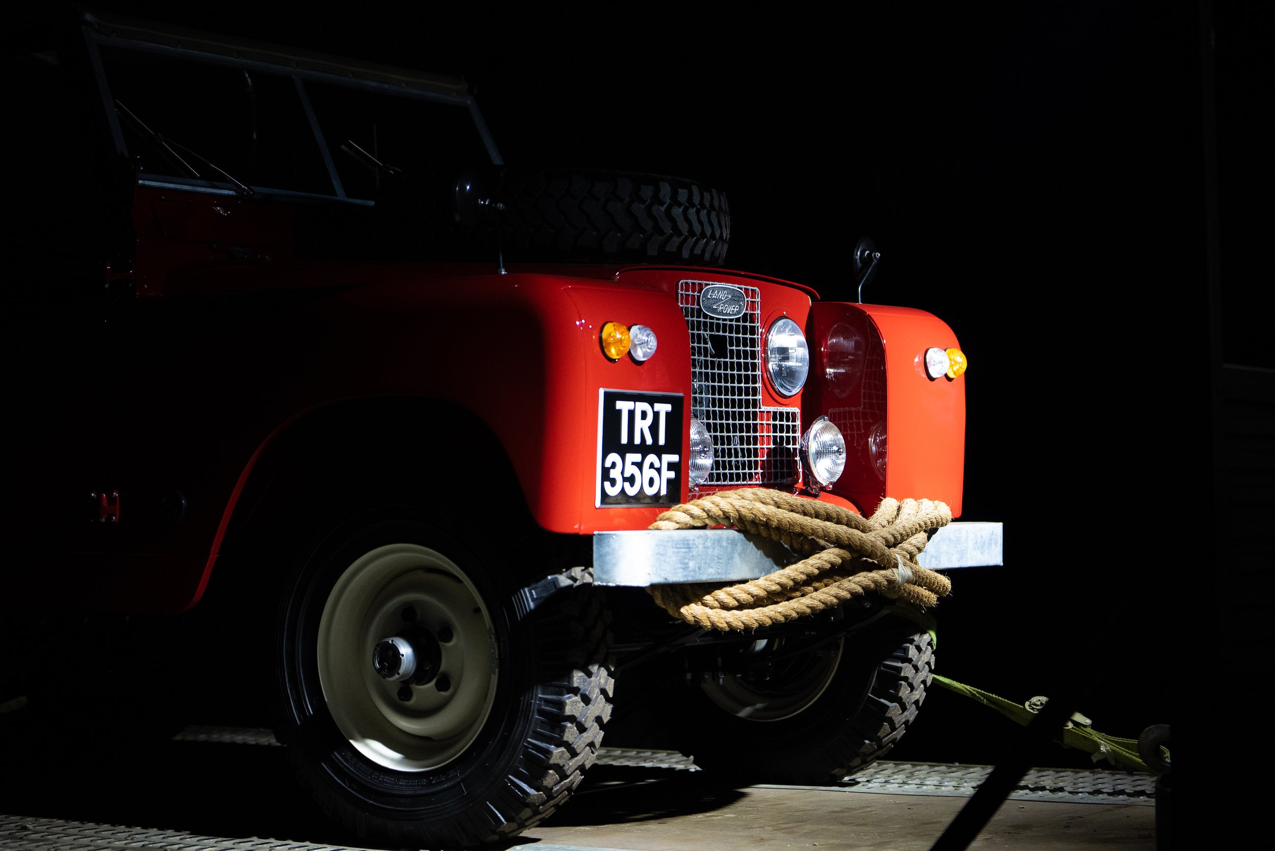 230224-WCTRT-LS-TRT Being Unloaded-LS706918.jpg