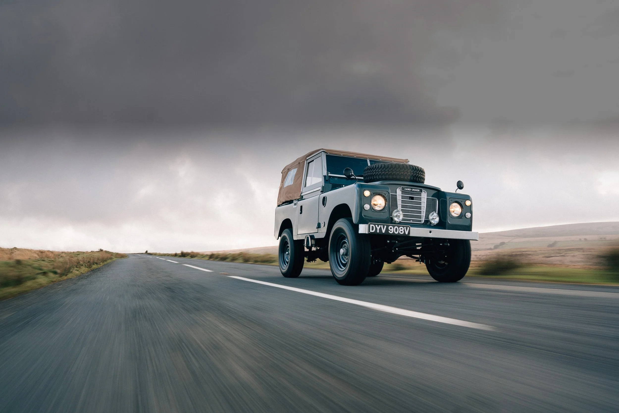 DYV - 1 Tracking - Dimmed.jpg