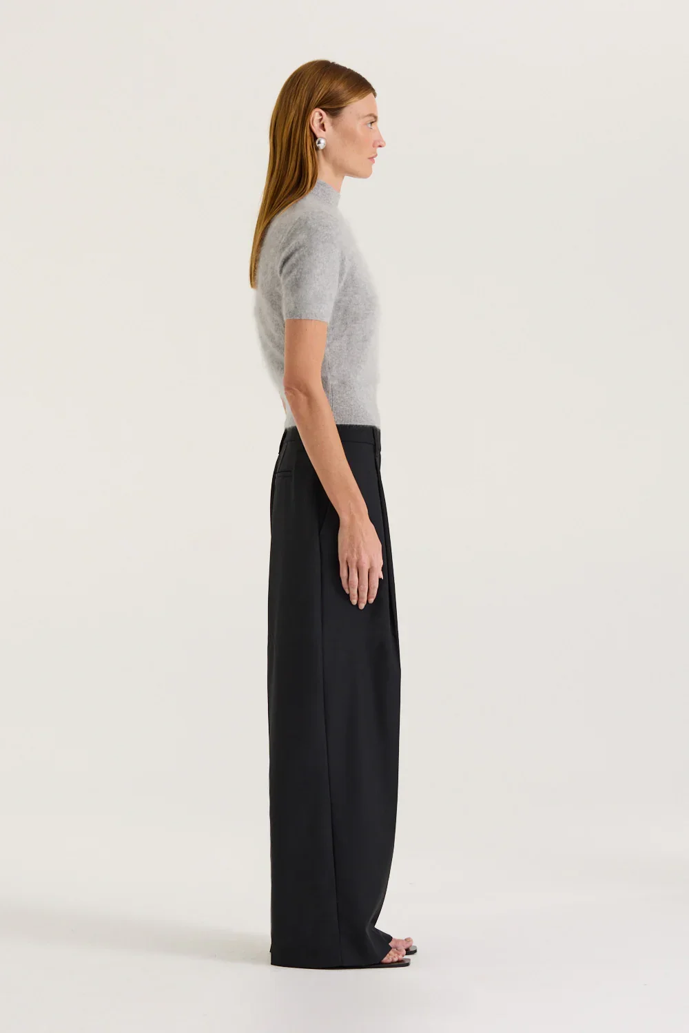 MARLI_TEE_LIGHT_GREY_3_1440x.webp