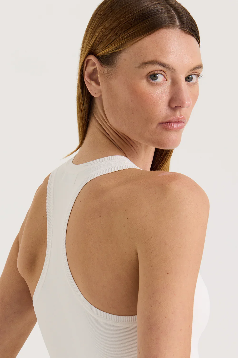 HE-798-MAIKEN-TANK-WHITE_6_1440x.webp