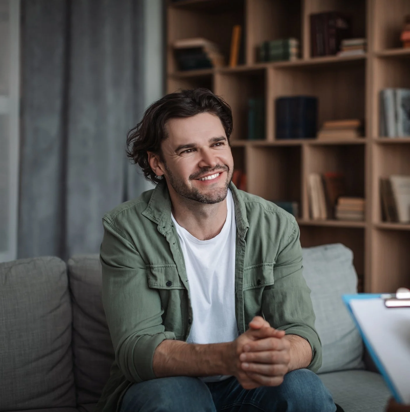 Men's Psychologist providing comprehensive range of psychological services to individuals facing mental health concerns that vary from mild to severe and complex.