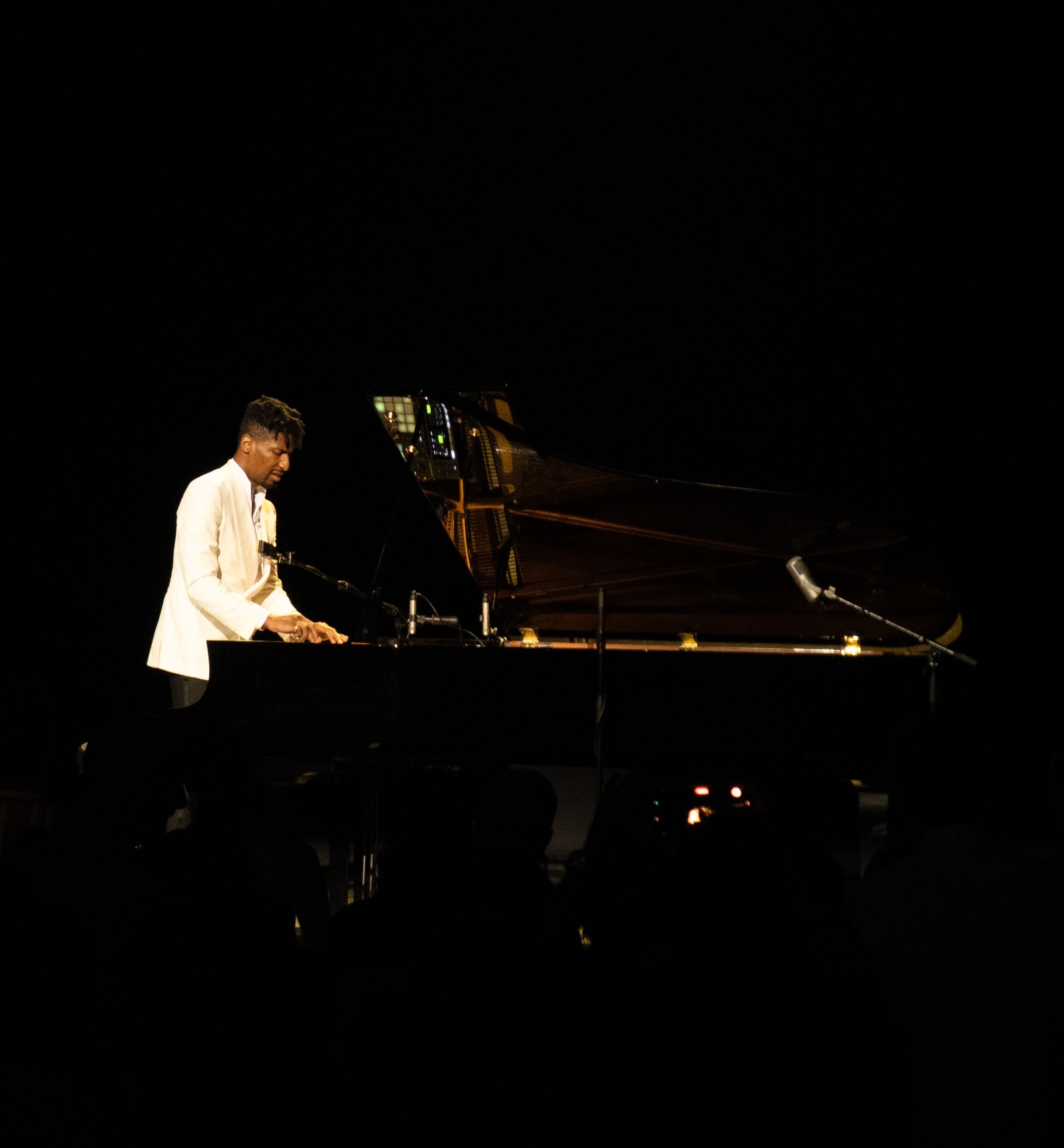 Stylisme Jon Batiste - Concert Paris 2025