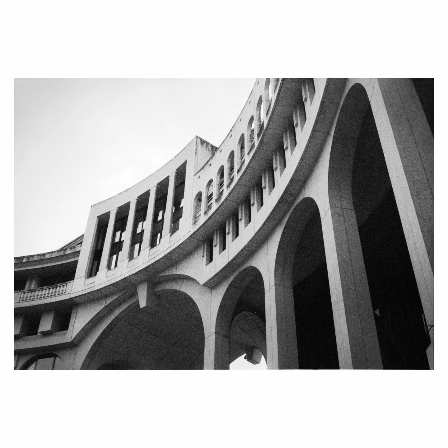 concrete structure.
|
#photography #photo #architecture #blackandwhite #brutalism #brutalist #brutalistarchitecture #concreteconstruction #concrete #montpellier #antigone #longuenesse #olympusom1 #om1