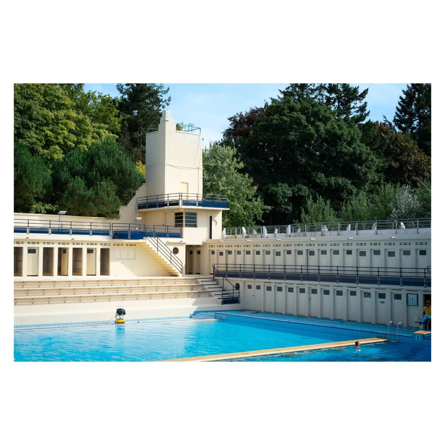 grand bassin.
|
#photography #photo #architecture #artdeco #artdéco #artdecoarchitecture #pool #piscine #bruaylabuissière #piscineartdeco #fuji #fujifilm #xpro #summer