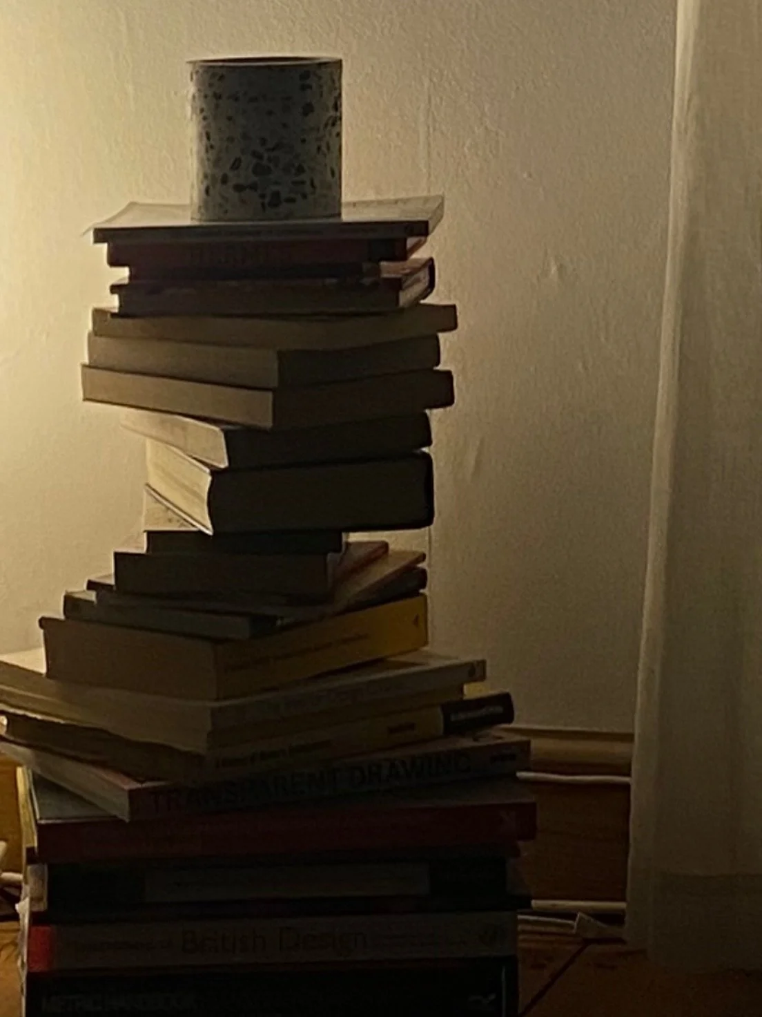 little corners | we love adding a “culture tower” into our client’s home (if you like reading, you deserve one) #goldenstudiouk
#interior4you #interiordesign #interiordecor