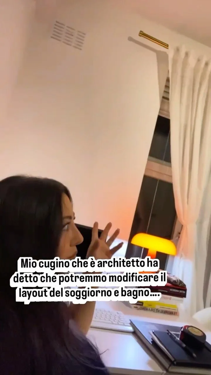 A tutti i designer e architetti, prima o poi, tocca sentire la mitica frase:
โจ“Mio cugino ha detto che…”โจ
Noi professionisti non ci siamo svegliati una mattina con la bacchetta magica: dietro ci sono anni di studio ben pagati, esp