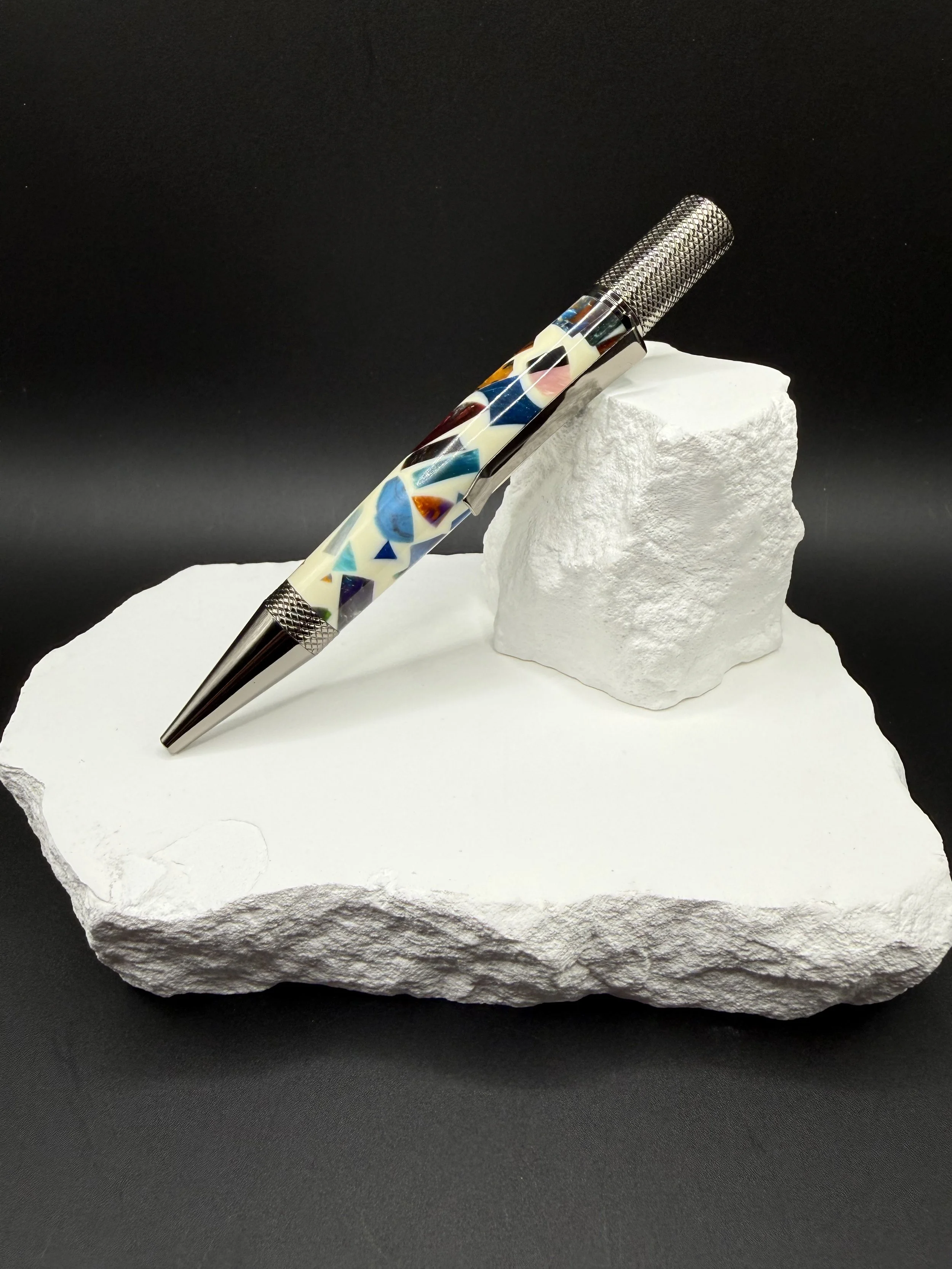 Fragmenta Acrylic Professor Ballpoint Twist pen .jpeg