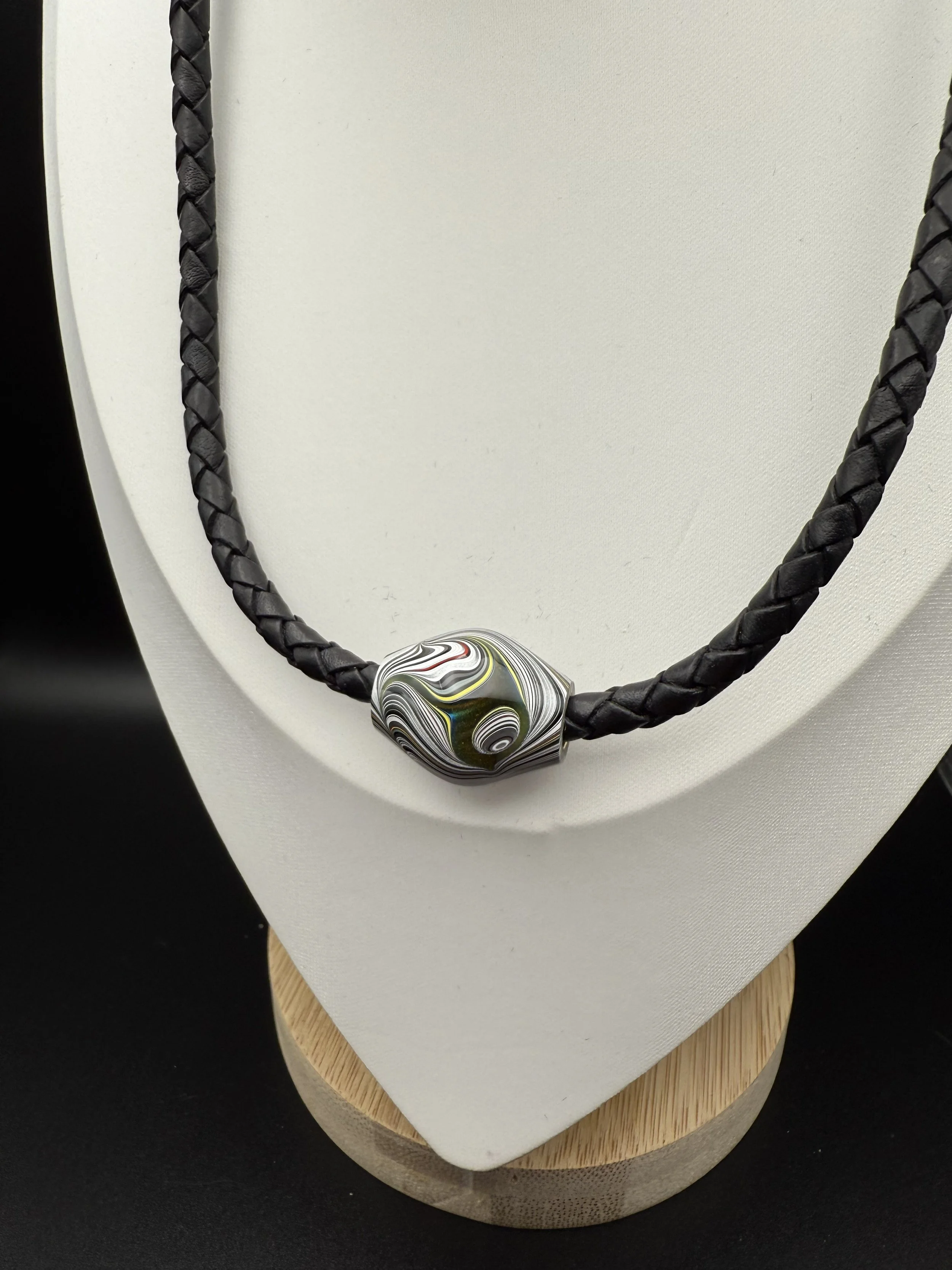 Jeep Lovers!!!  Jeep Fordite Bead Leather Choker Necklace