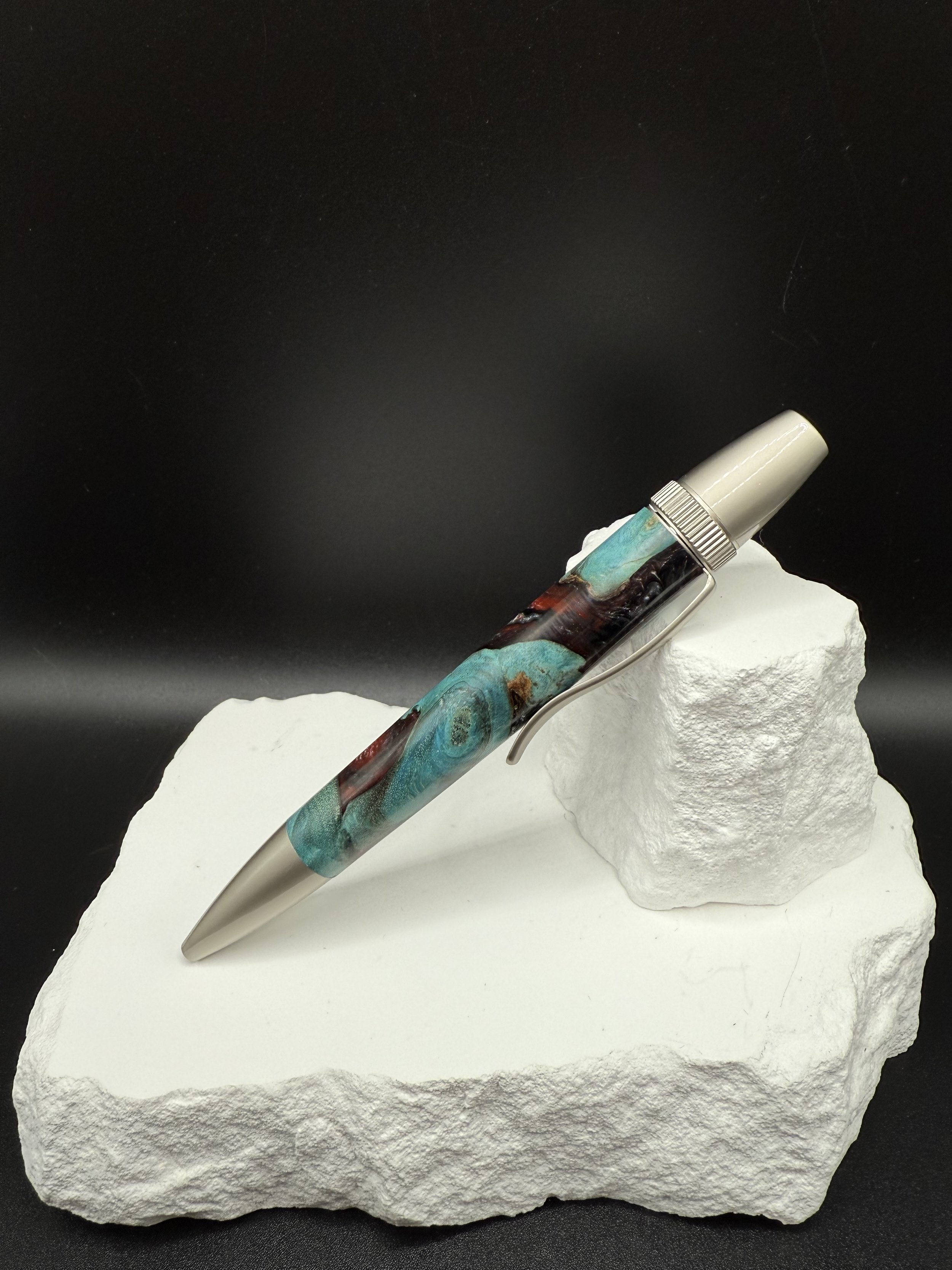 One-of-a-Kind Maple Burl Hybrid Patriot Twist Ballpoint pen .jpg