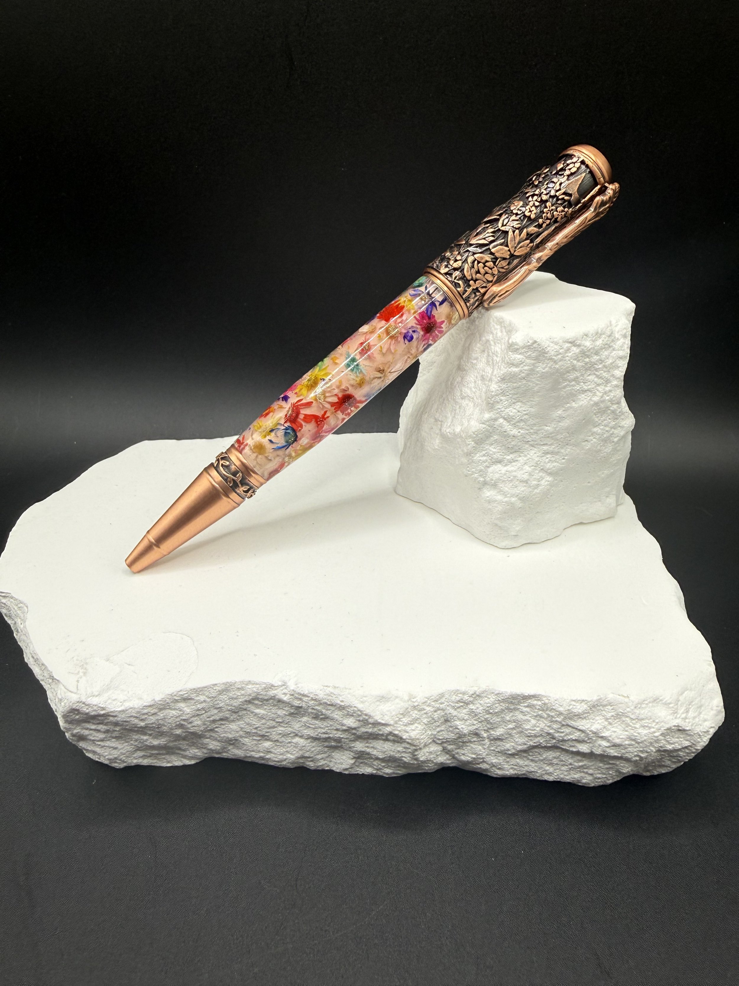 Botanical Reverie™ Dried Flower Acrylic Handcrafted Botanical Twist Ballpoint Pen