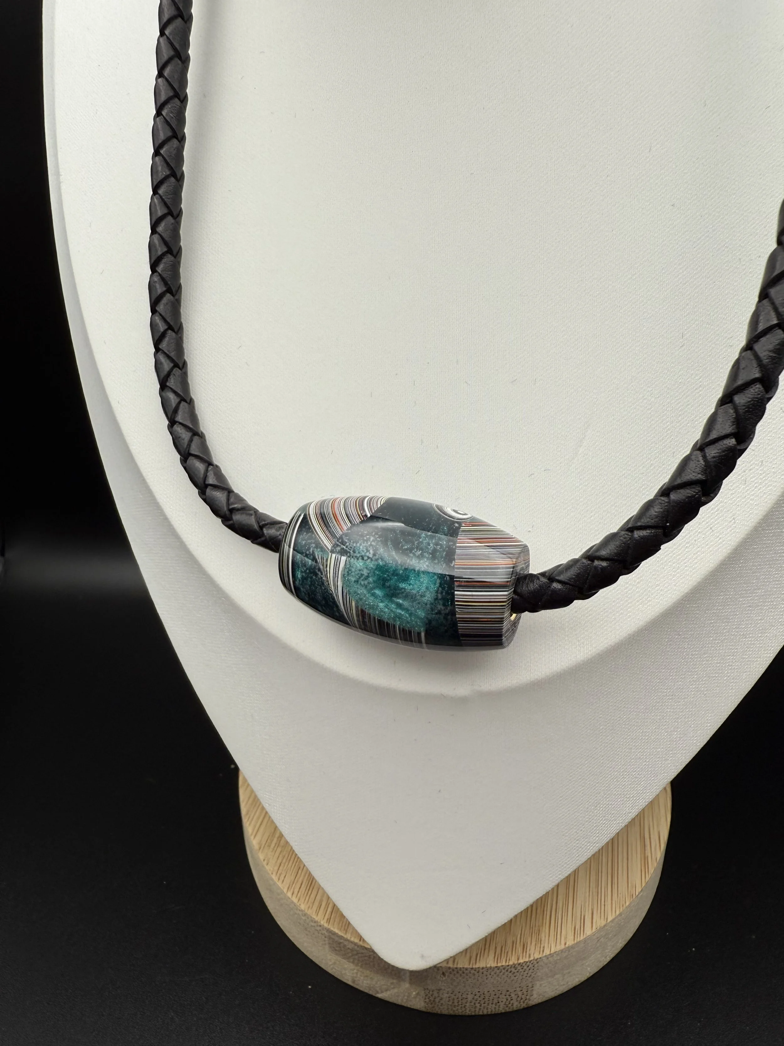 BOLD Jeep Fordite Bead Leather Choker Necklace