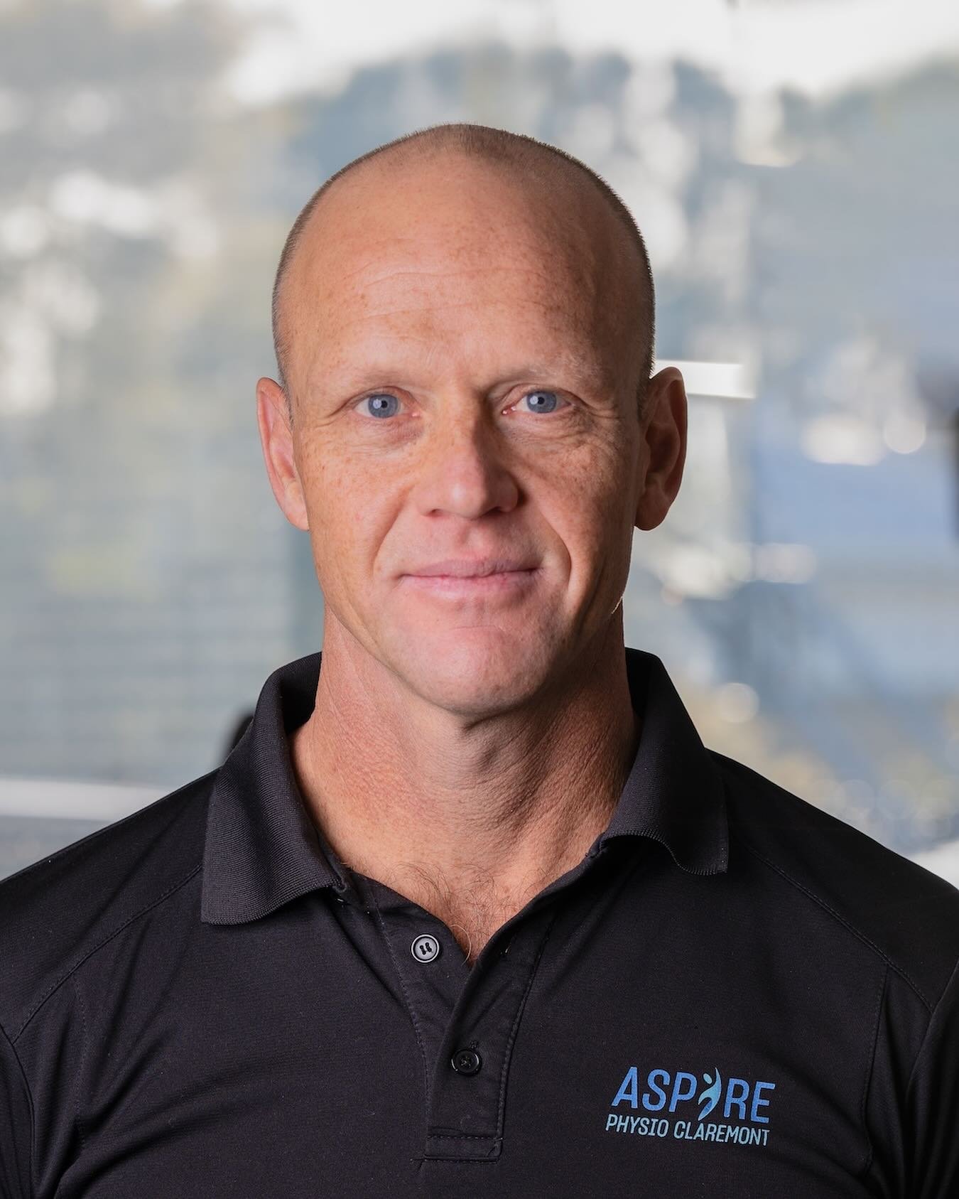 MEET THE TEAM // Mark

Mark is an APA Titled Sports and Exercise Physiotherapist with over 25 years of experience in elite sport. Since graduating in 1998, he has worked with high-performance programs including Perth Glory, WA Junior Soccer, the Aust