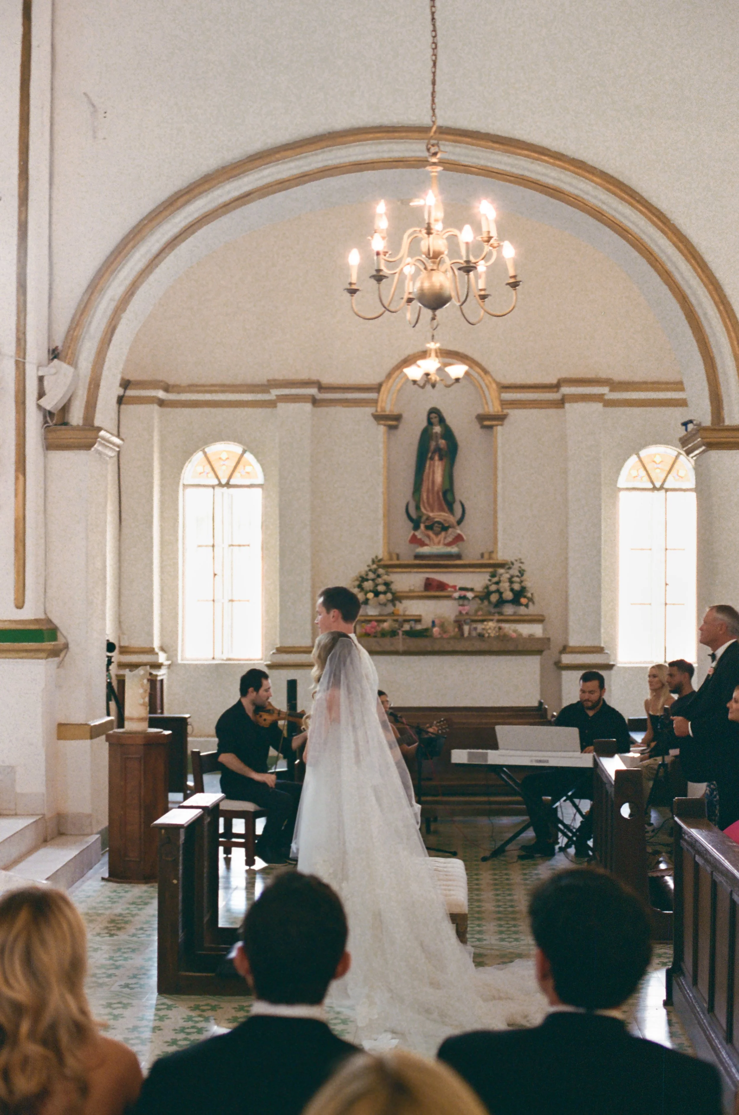 mcwphotocinema_Bella&Robbie_film-114.jpg