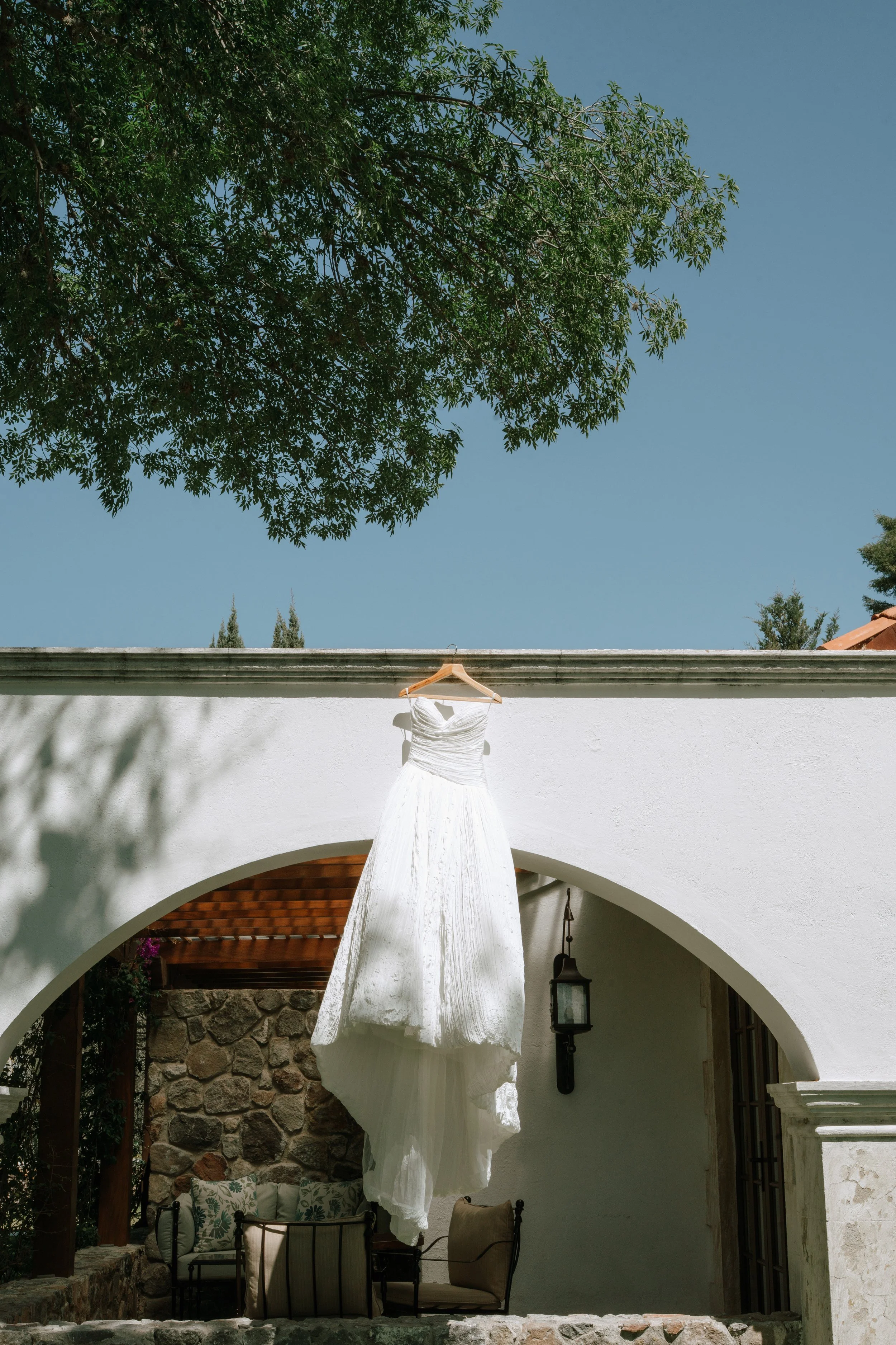 mcwphotocinema_Isa&Eddy_gettingready-11.jpg
