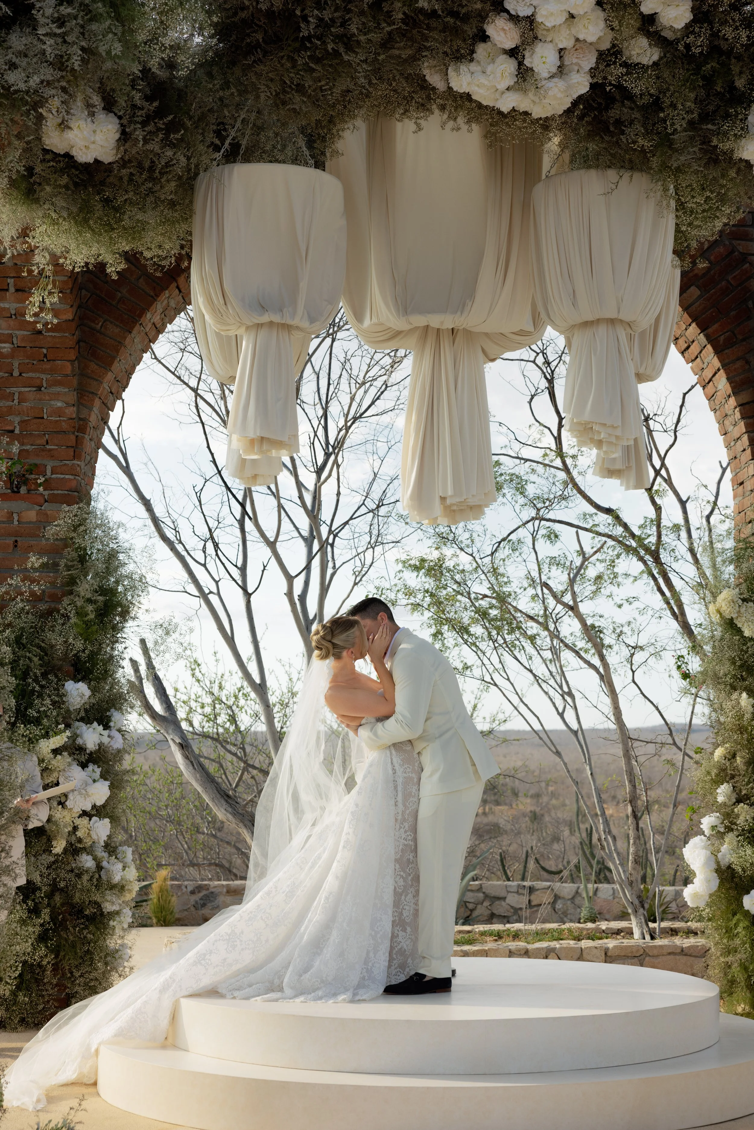 mcwphotocinema_kylie&chris_wedding0875.jpg