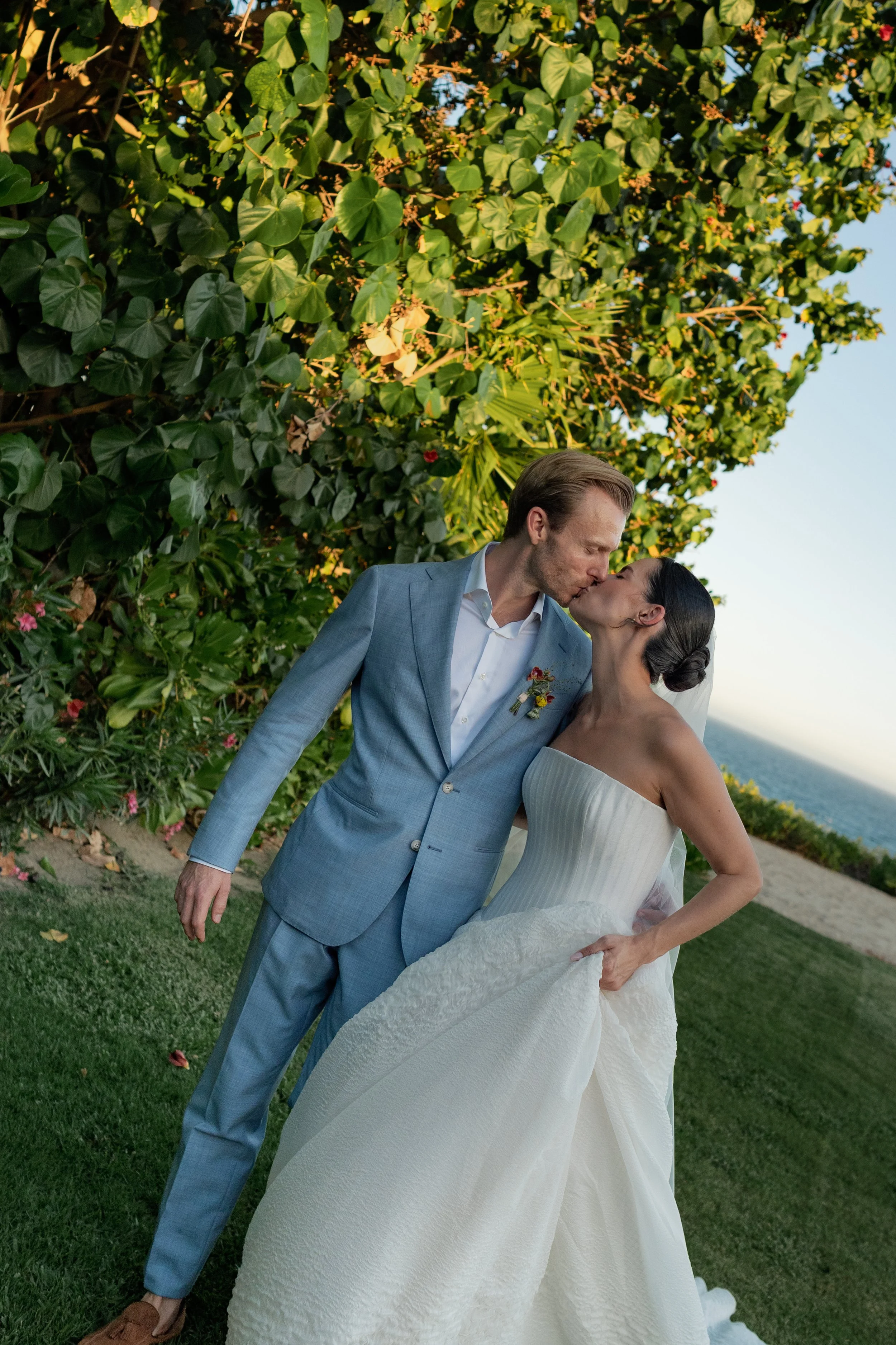 mcwphotocinema_ashley&graham_wedding1156.jpg