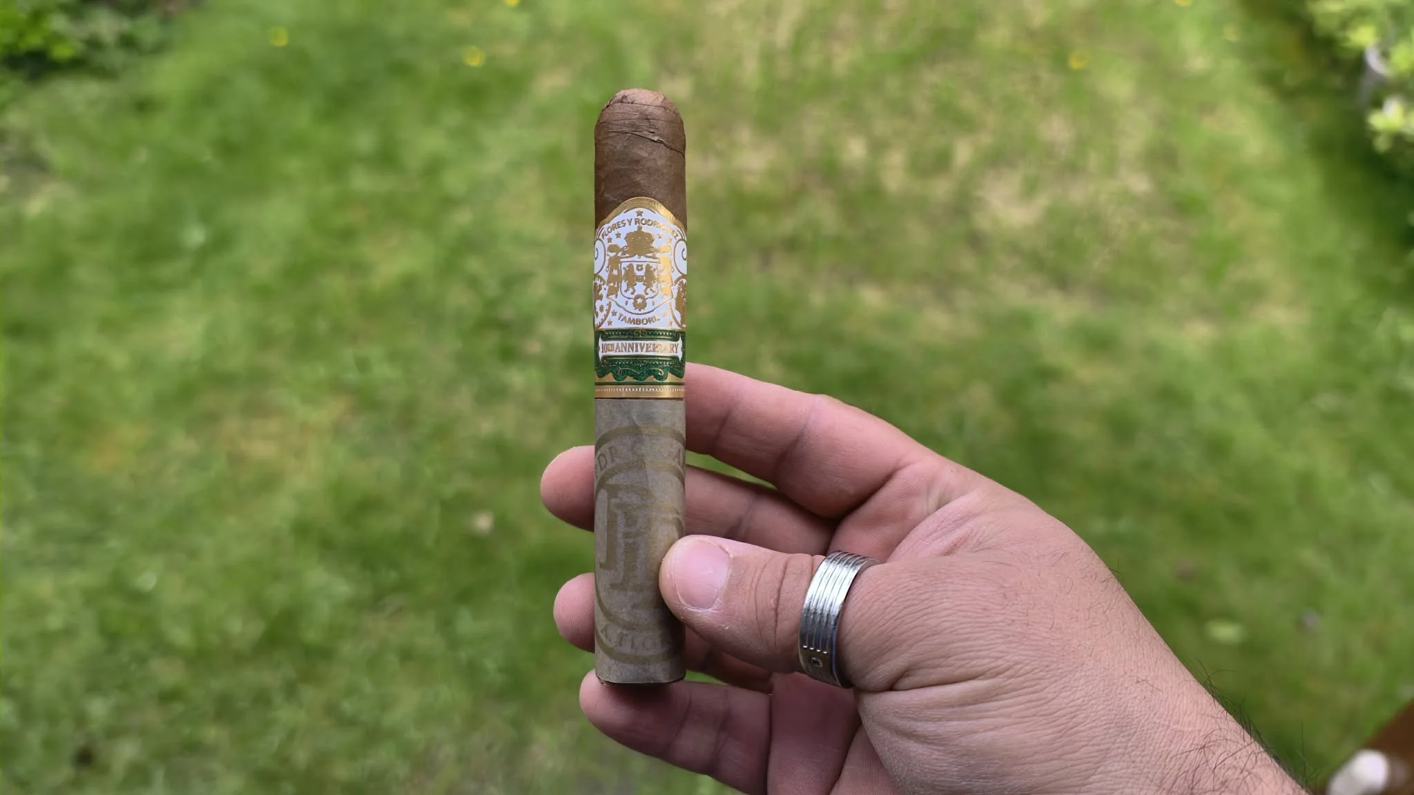PDR Flores y Rodriguez 10 Anniversary Reserva Limitada Robusto 