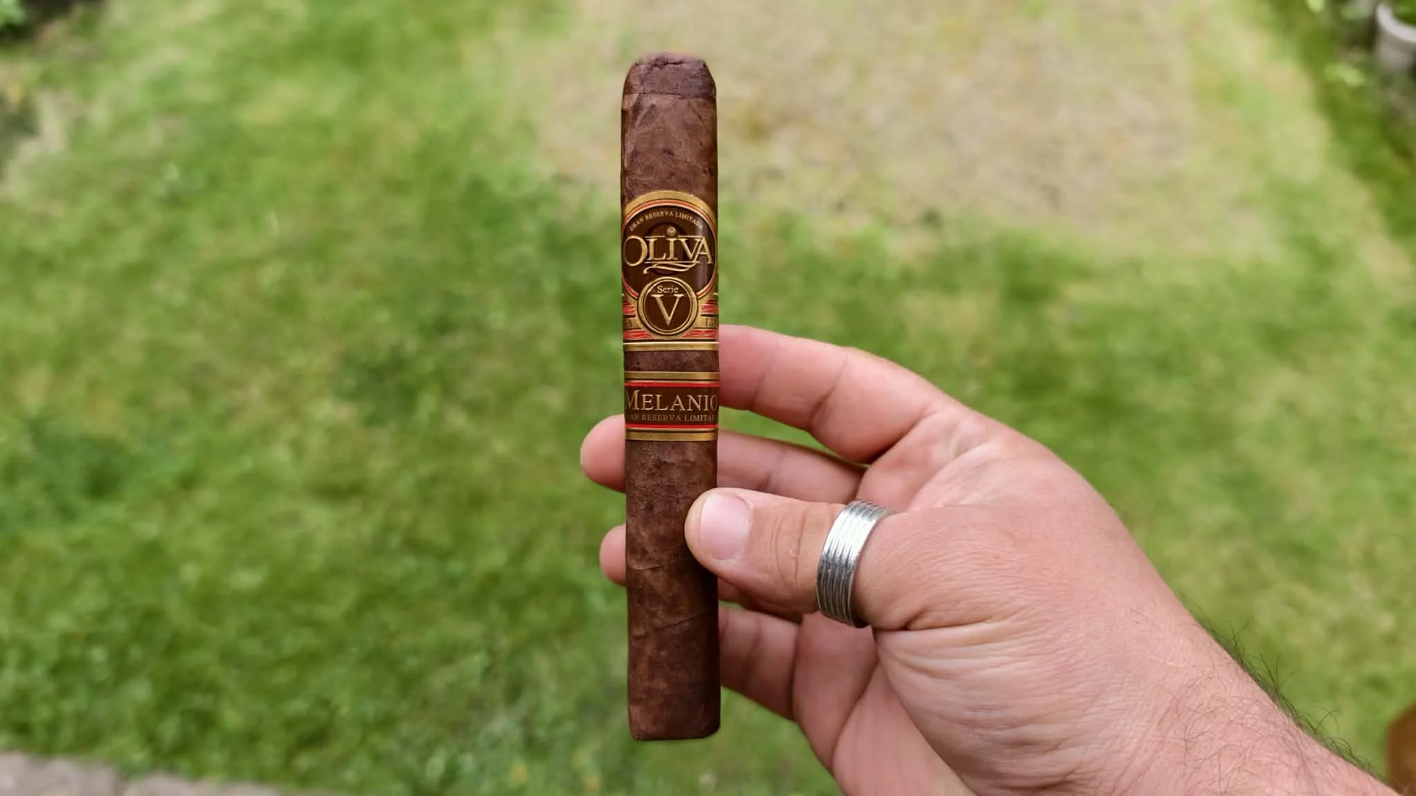 Oliva Serie V Melanio Toro