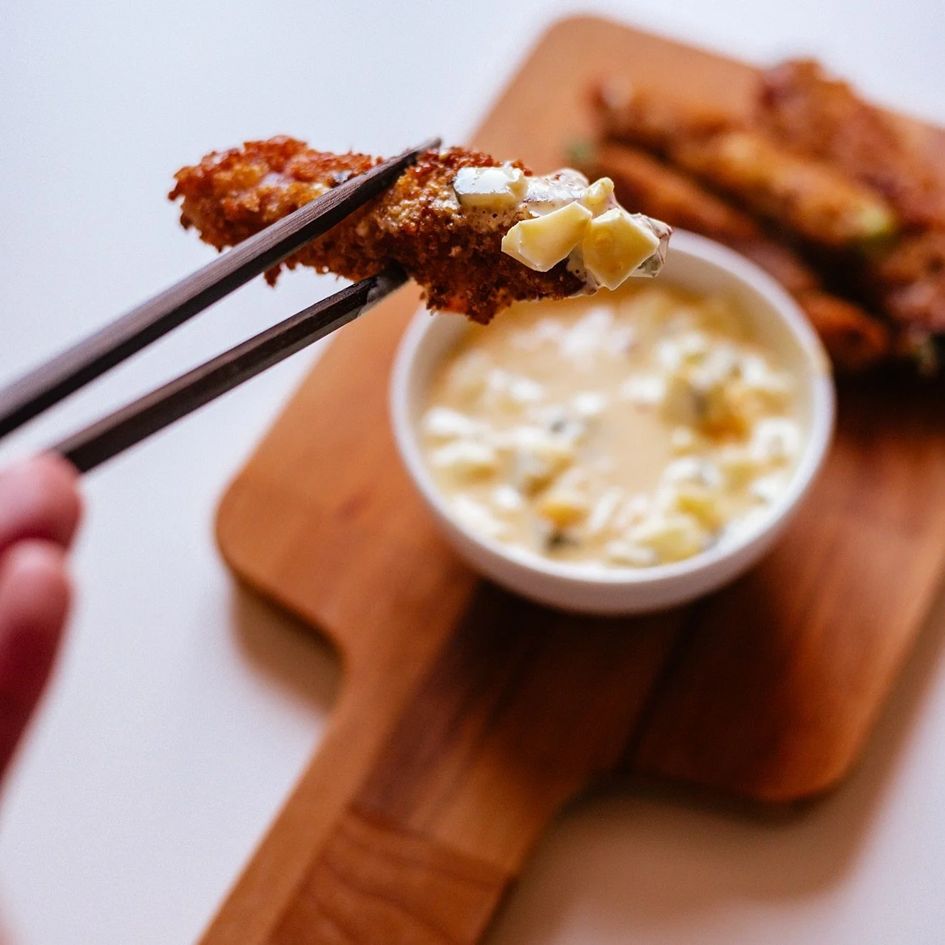 Asparagus made be challenge to pair with wine, but with sake works like magic! 

Fried asparagus wrapped in ham, served with tartar sauce, a classic combo for fried dishes in Japan🇯🇵

 I didn&rsquo;t just import wines&mdash;there&rsquo;s also artis