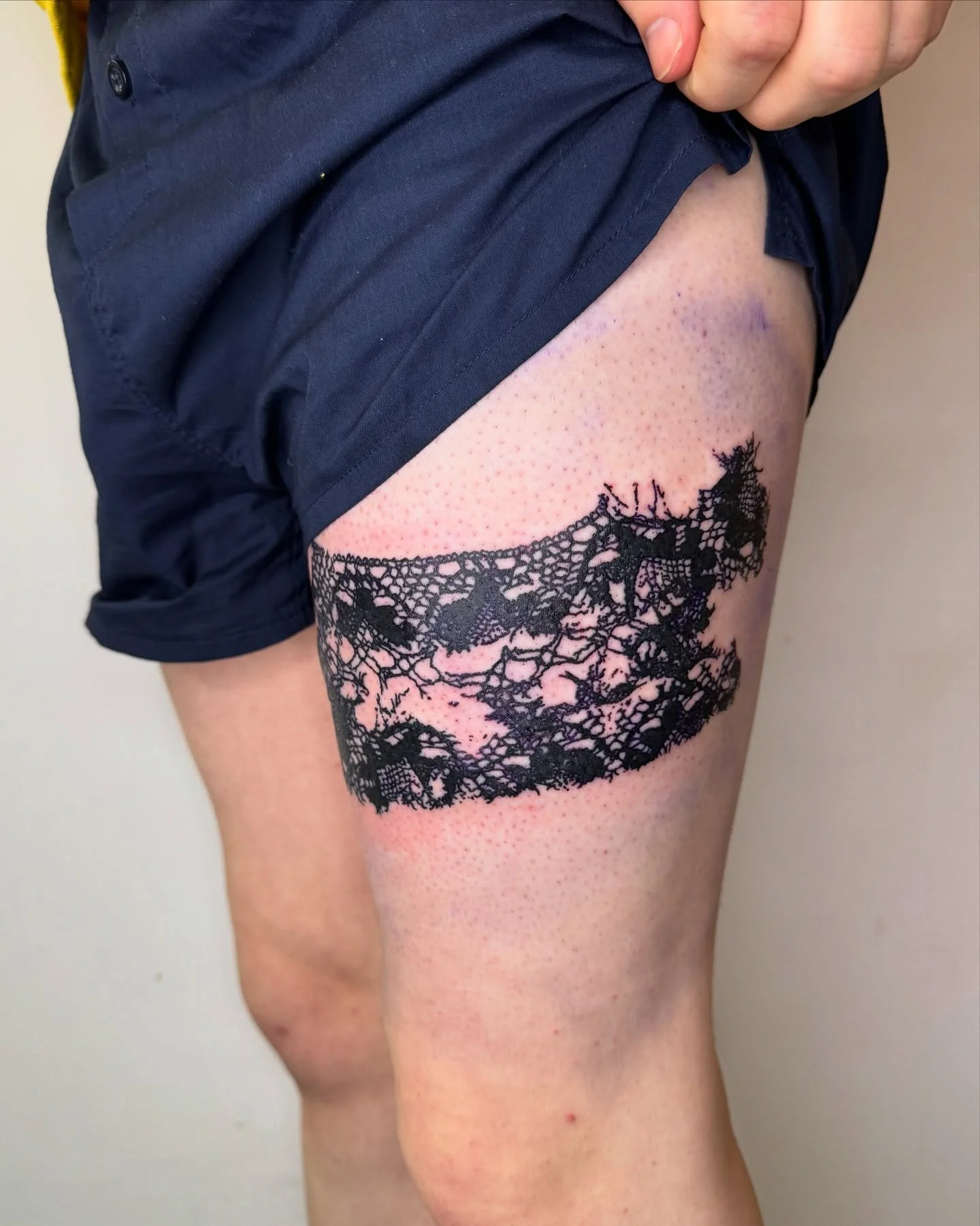 Distressed lace for Conal - had fun making this one, thank you! Made at @greetingstattoo 🤲🏻🪡