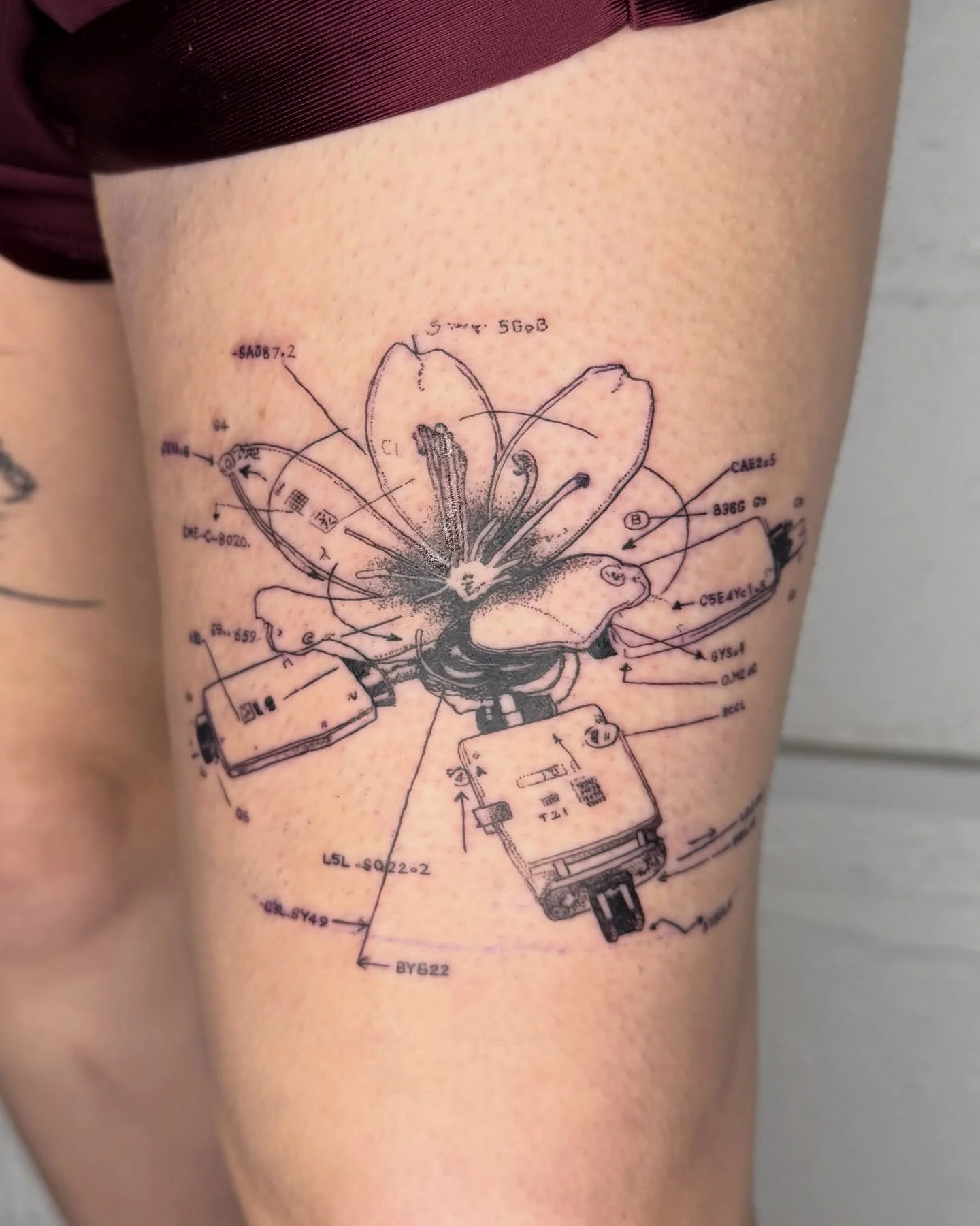 Artwork by @amonsilex transferred to skin by me for Ada 🌺🛜 thank you 🙏🏻 made @blue.velvet.london