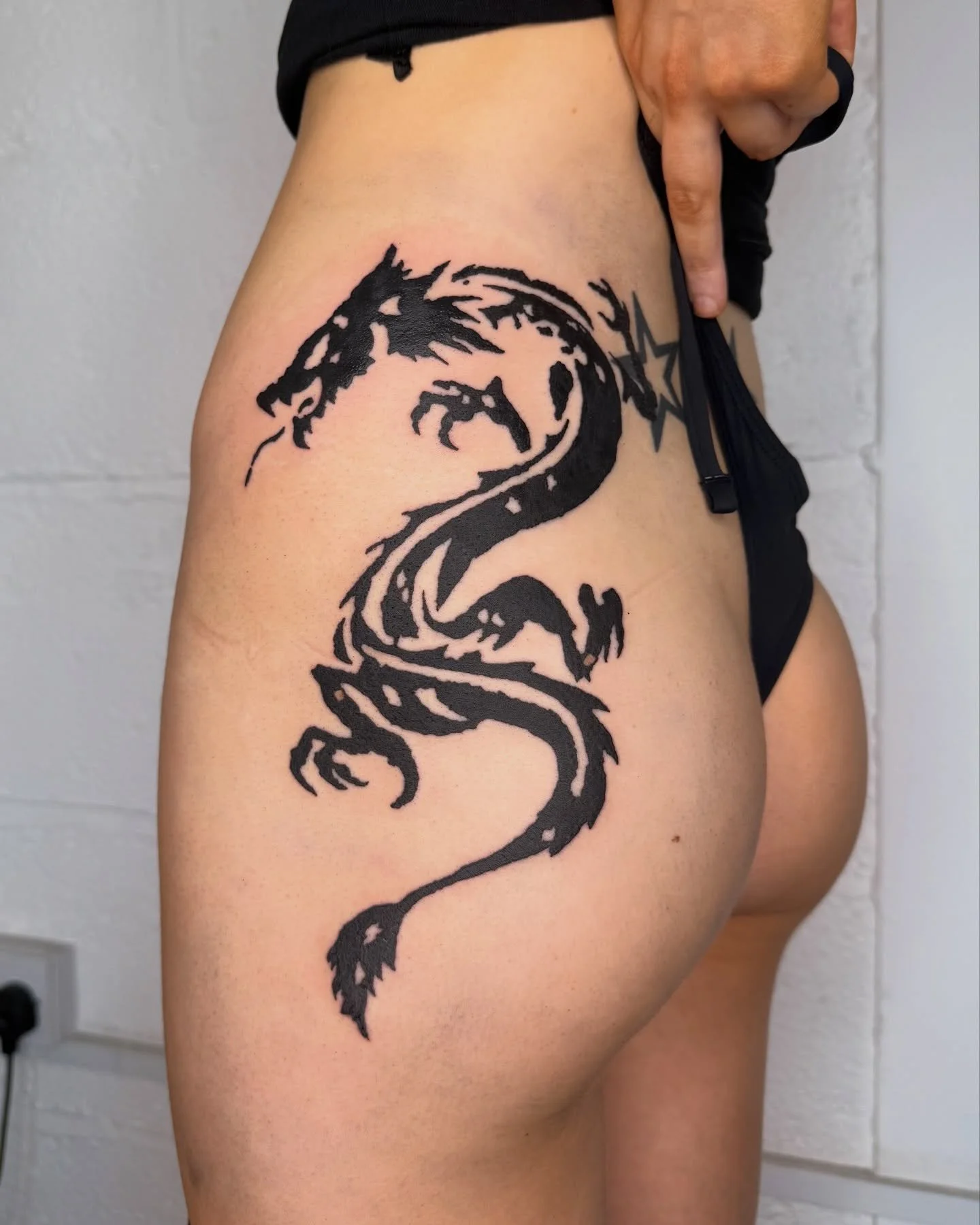 🤩📸 tattoos 2 make u NOT HUMBLE x 

I fucking love u Eve thank you so much xx made at our happy place @blue.velvet.london