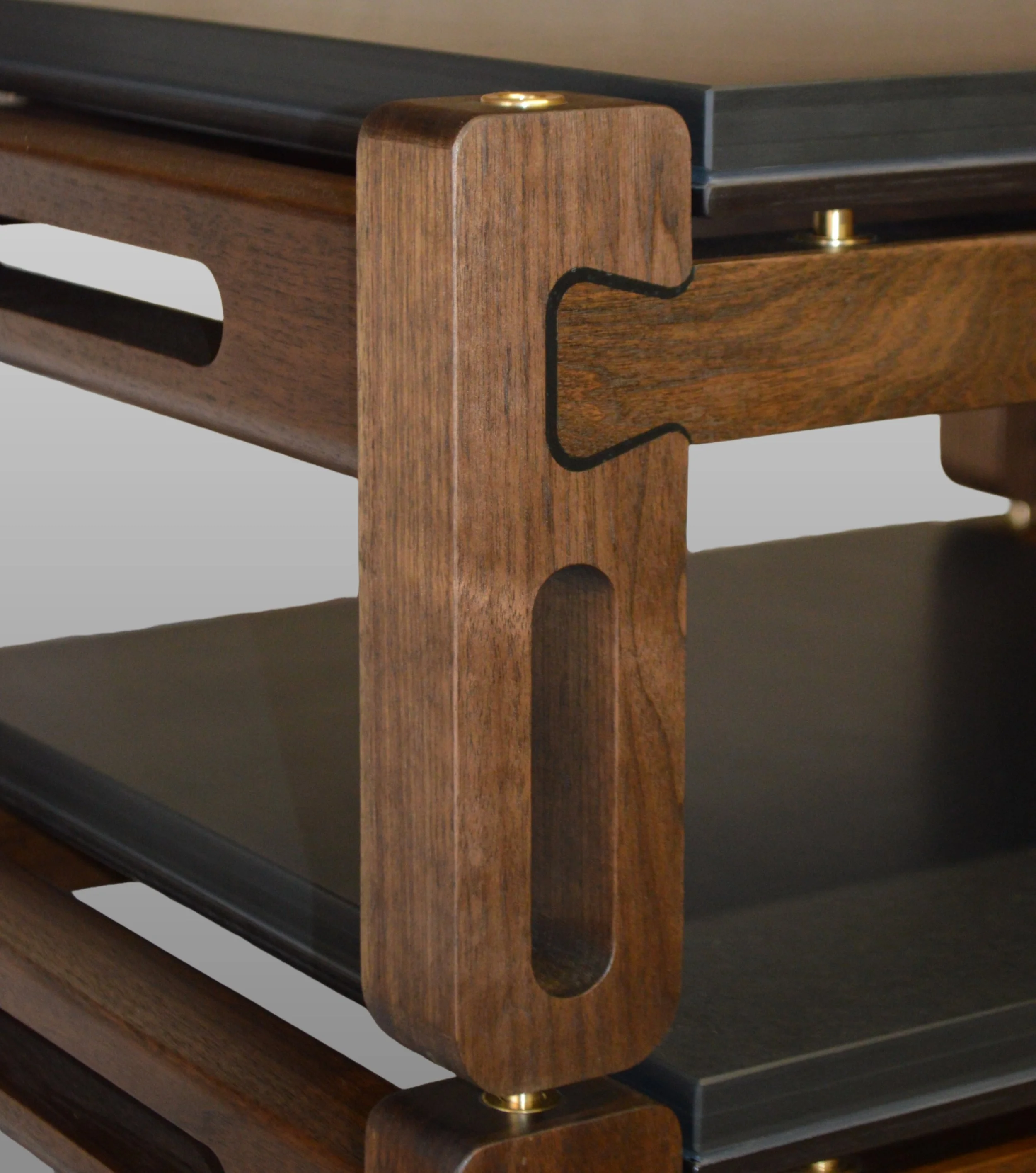 Walnut dovetail detail jpeg.jpg