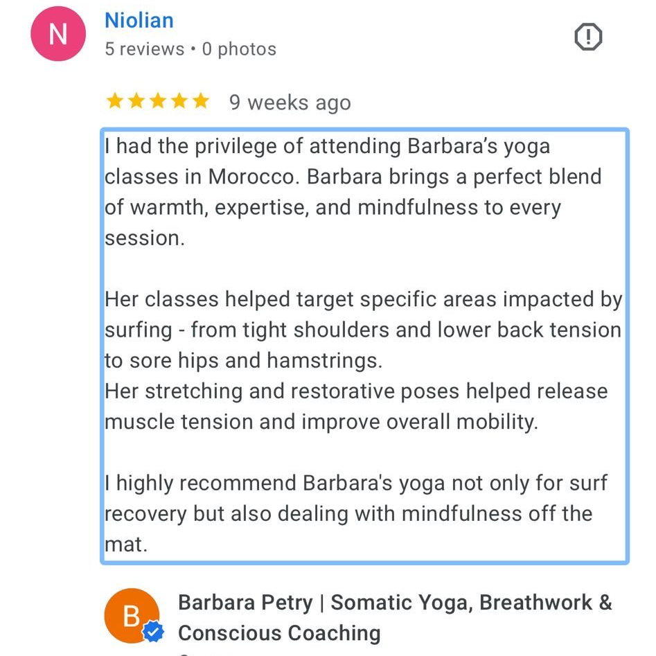 Customer review praising Barbara's yoga classes in Morocco, highlighting her expertise, focus on targeted areas, stretching, and mindfulness.