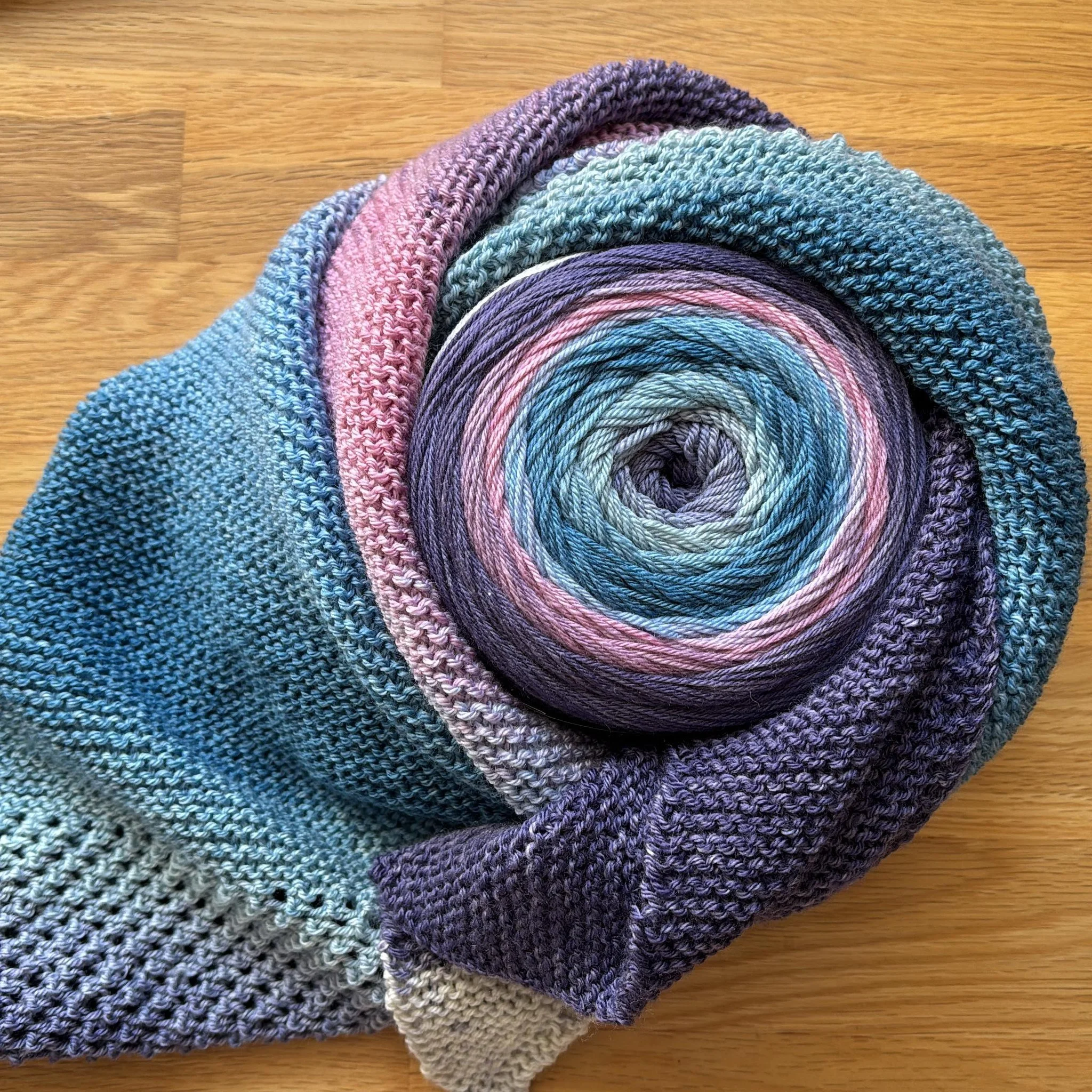 #sesia #sesiatricot #chale #ch&acirc;letricot&eacute; #lainevierge #talentsesia #douceur #1pelote1ch&acirc;le #plusduntoursanssonsac #boutique #laine #boutiquelaine #boutiquetricot #boutiquecrochet #objat
#St&eacute;phanietricote🙏&hearts;️🥰