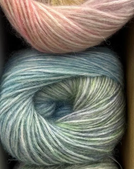 #creativepaintedpower #filatricoterfantaisie #fil&agrave;tricoter #filcoton #fildouceur #vesteautricot #veste #tricote #vestetricot&eacute;emain #vestetricot&eacute;e #veste #sans #vestesansmanche #vestesansmanches #tricotd&eacute;butant #fild&eacute