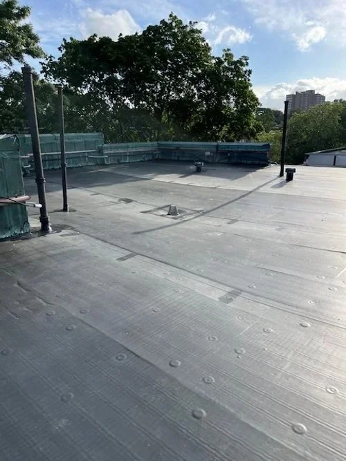 A one-ply flat roof.
