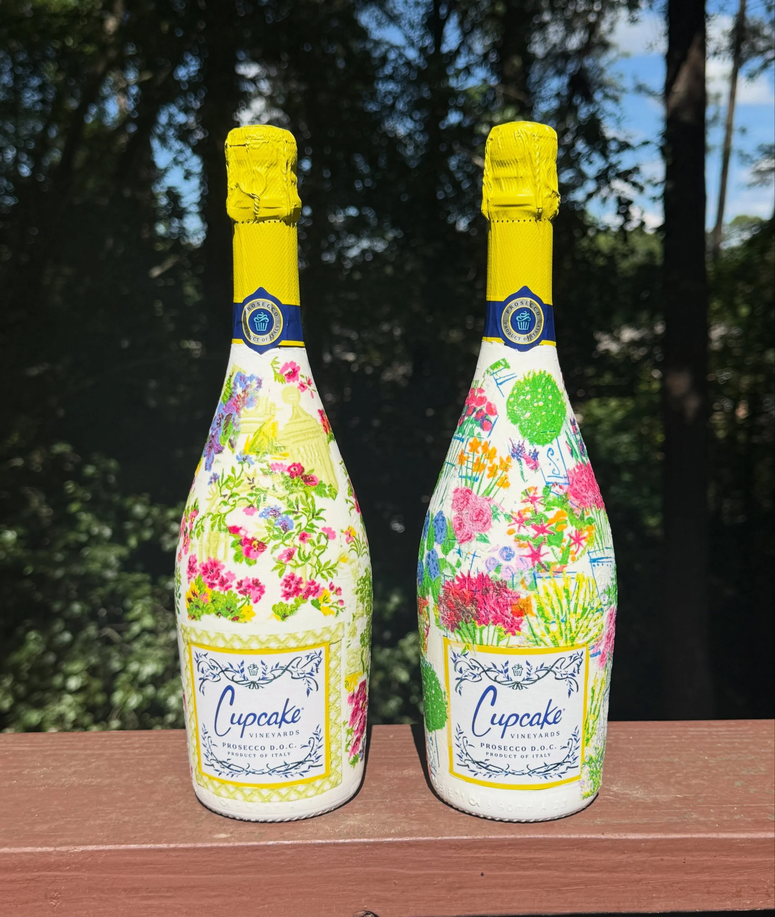 Decoupage champagne bottles !!! 🍾🌟