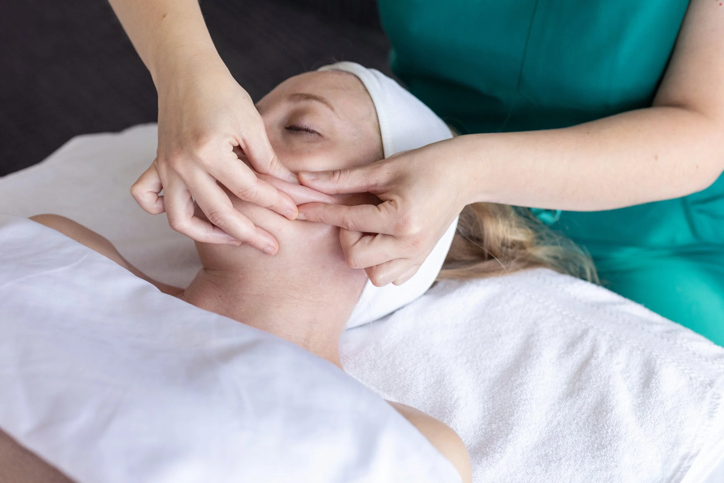 Buccal massage for jaw tension relief, facial muscle relaxation, and deep tissue rejuvenation