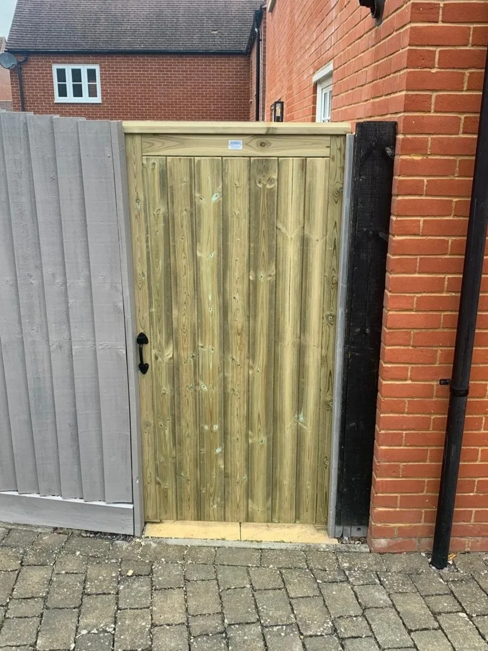COMPLETE - GARDEN GATE