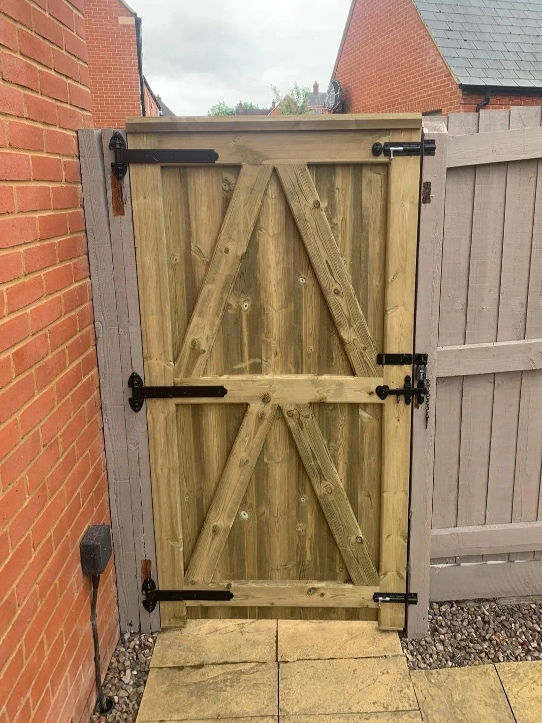 COMPLETE - GARDEN GATE