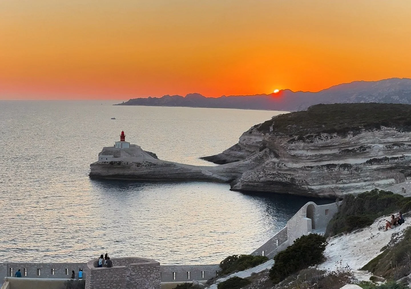 La Corse 🌞
&bull;
&bull;
&bull;
#corse #corsica #bikenoweurope #cyclingtour